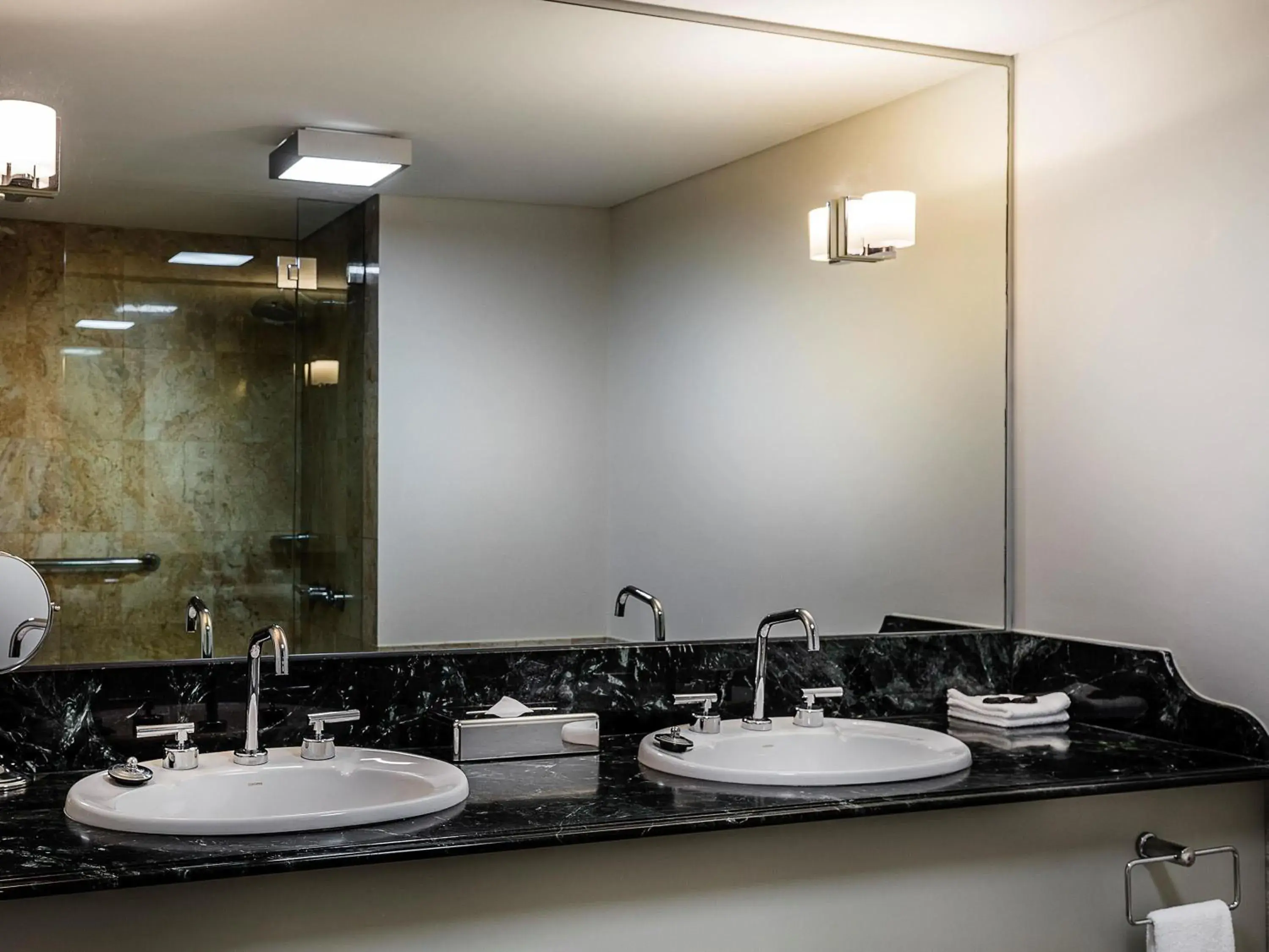 Bedroom in Pullman Brisbane King George Square Bedroom in Pullman Brisbane King George Square