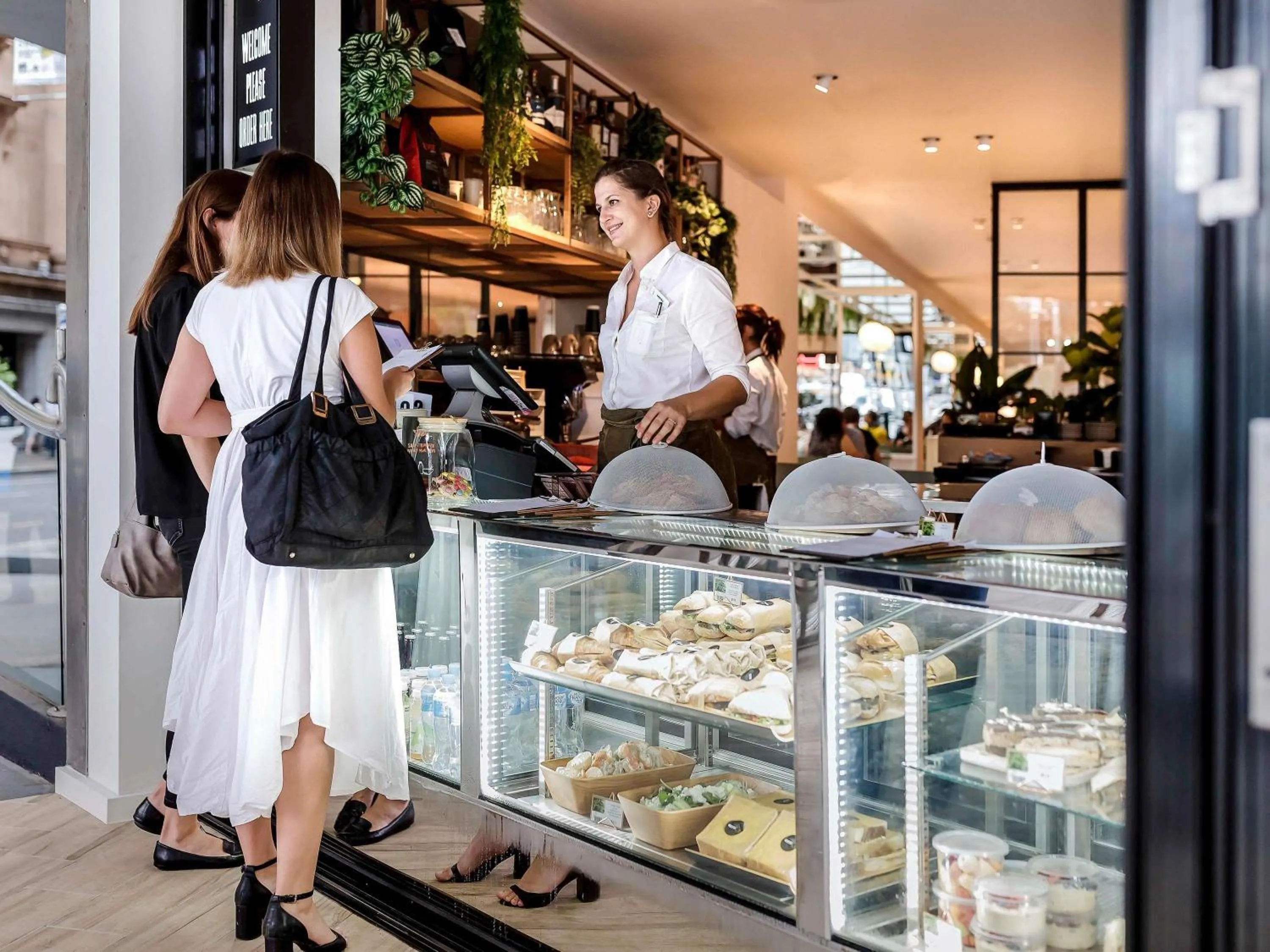 Restaurant/places to eat in Pullman Brisbane King George Square