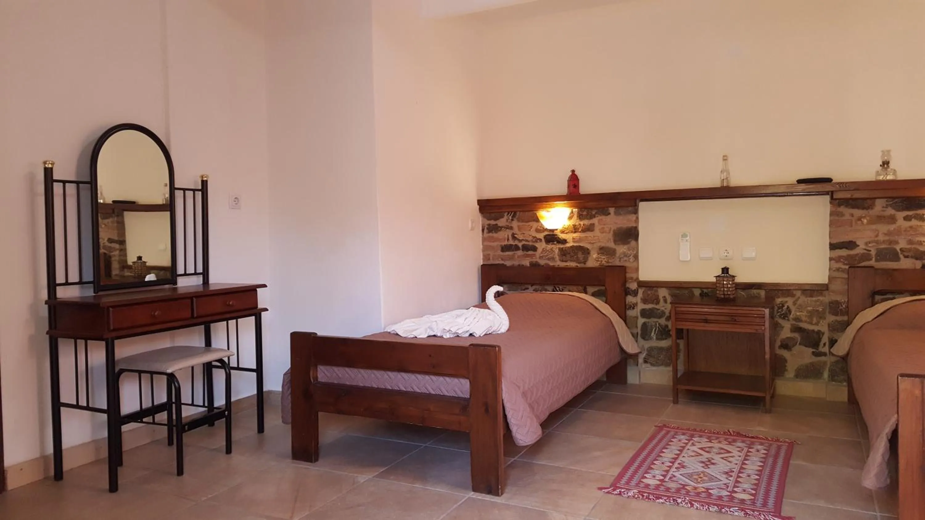 Photo of the whole room in Agroktima