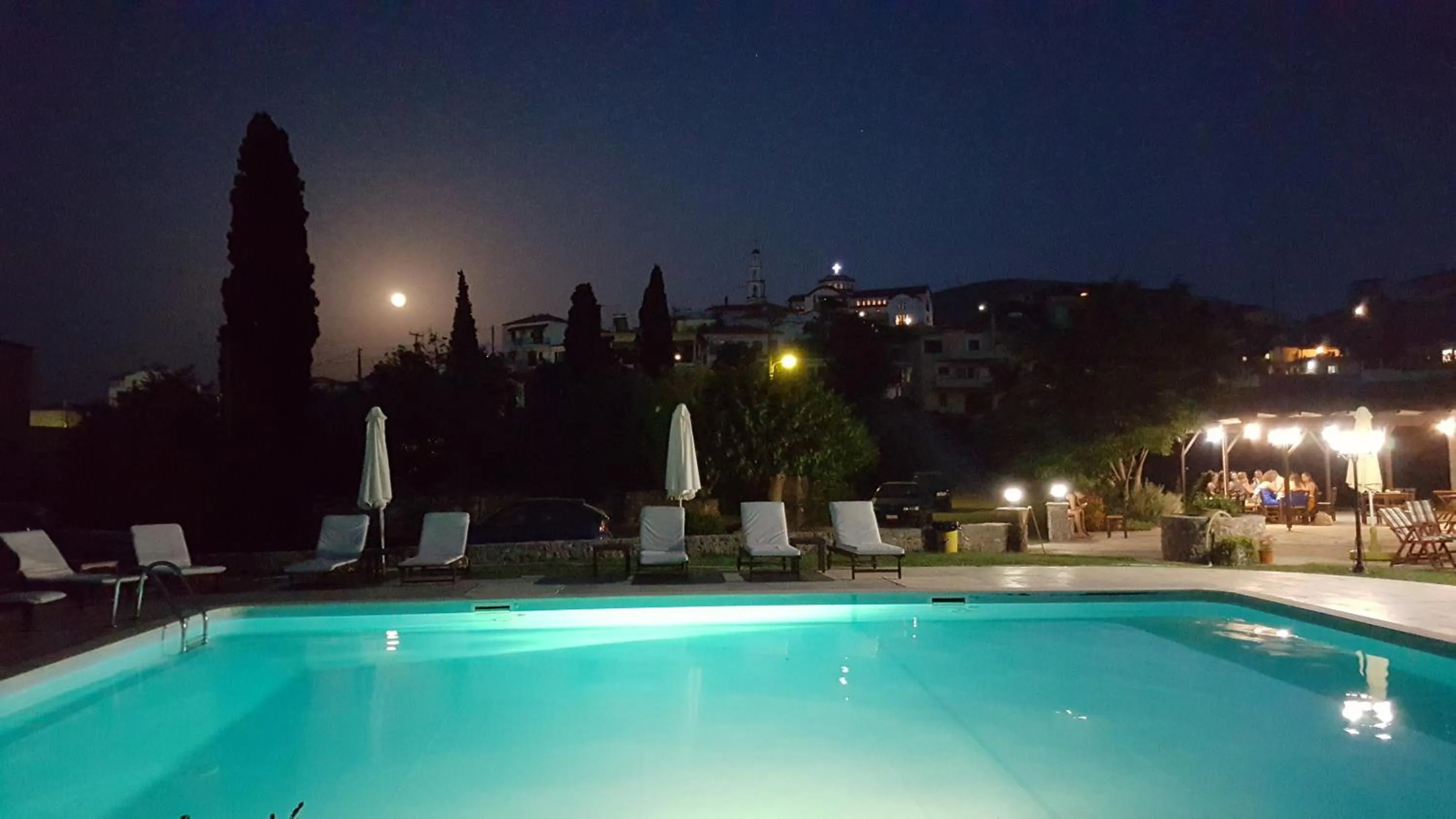 Restaurant/places to eat in Agroktima