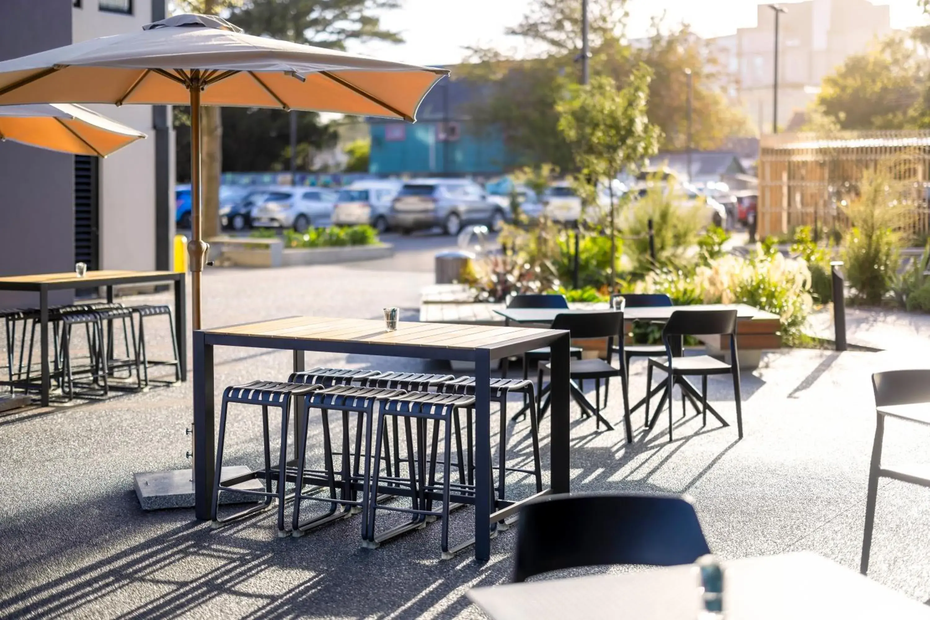 Property building in Hotel Give Property building in Hotel Give