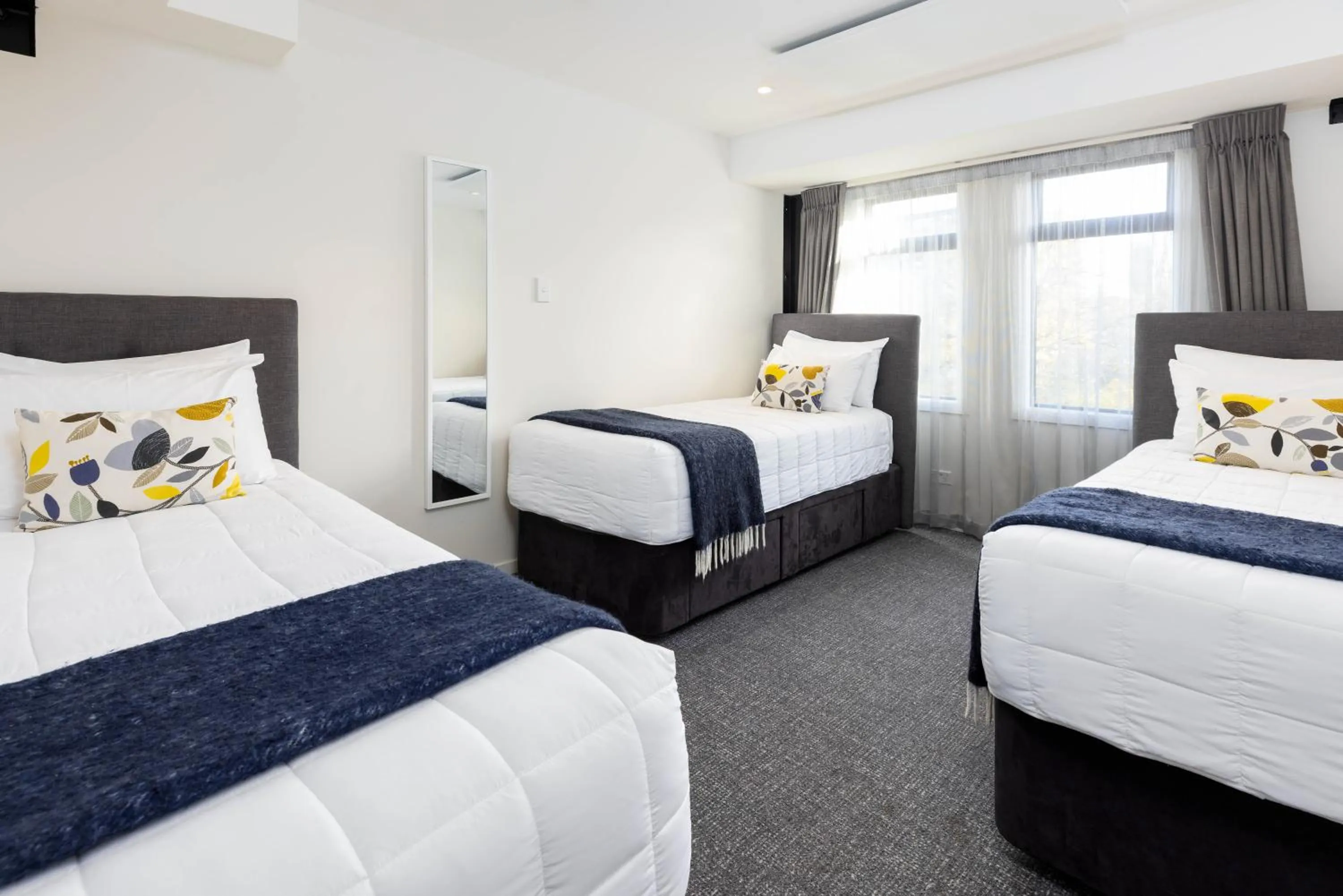 Bedroom, Bed in Hotel Give