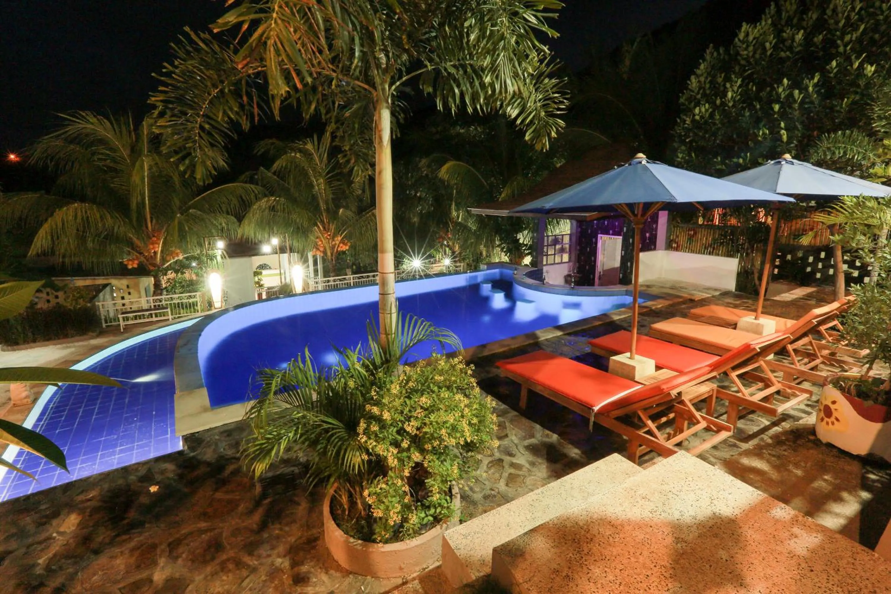 Swimming pool in Nipah Villas