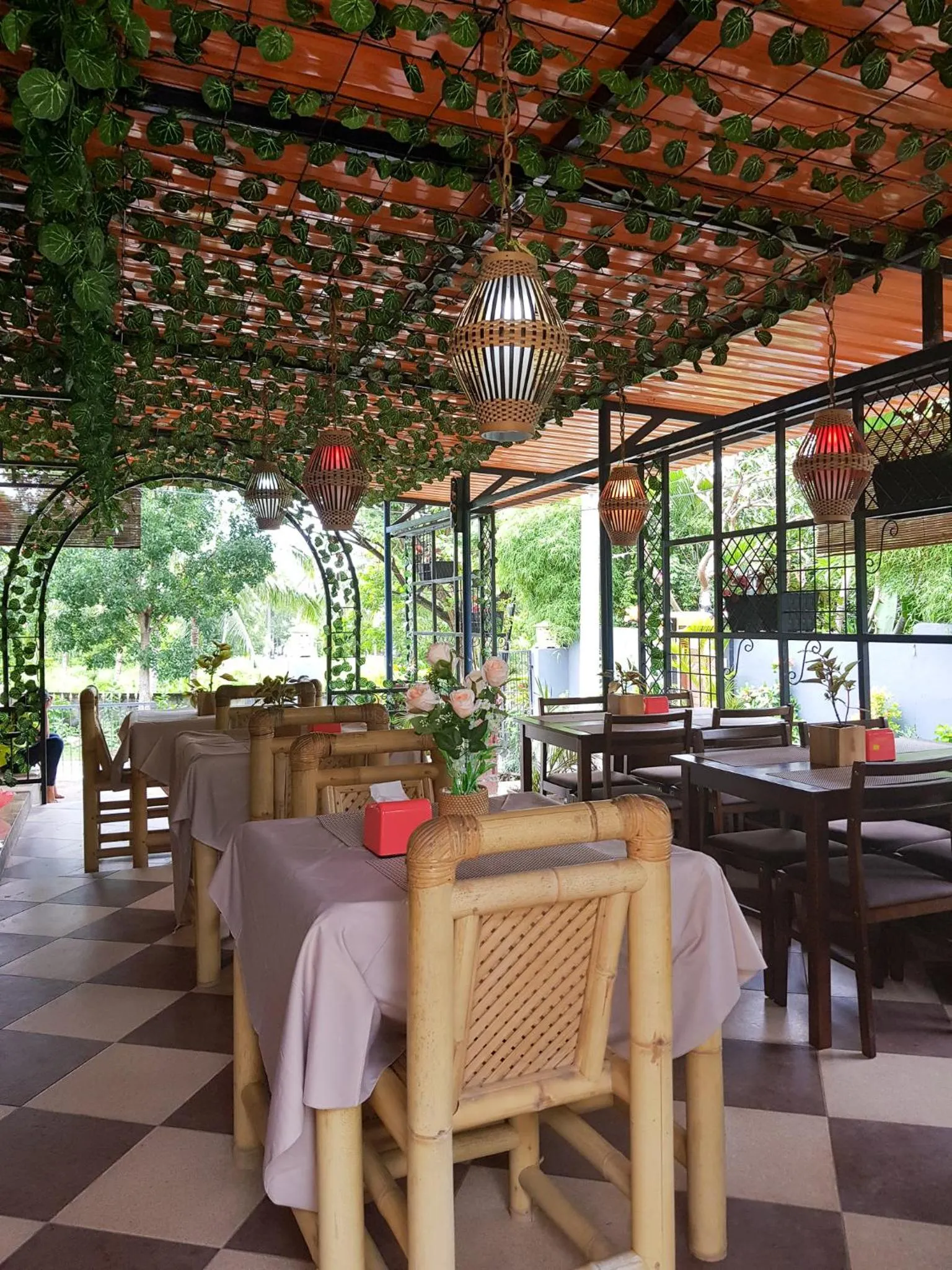 Restaurant/places to eat in Nipah Villas