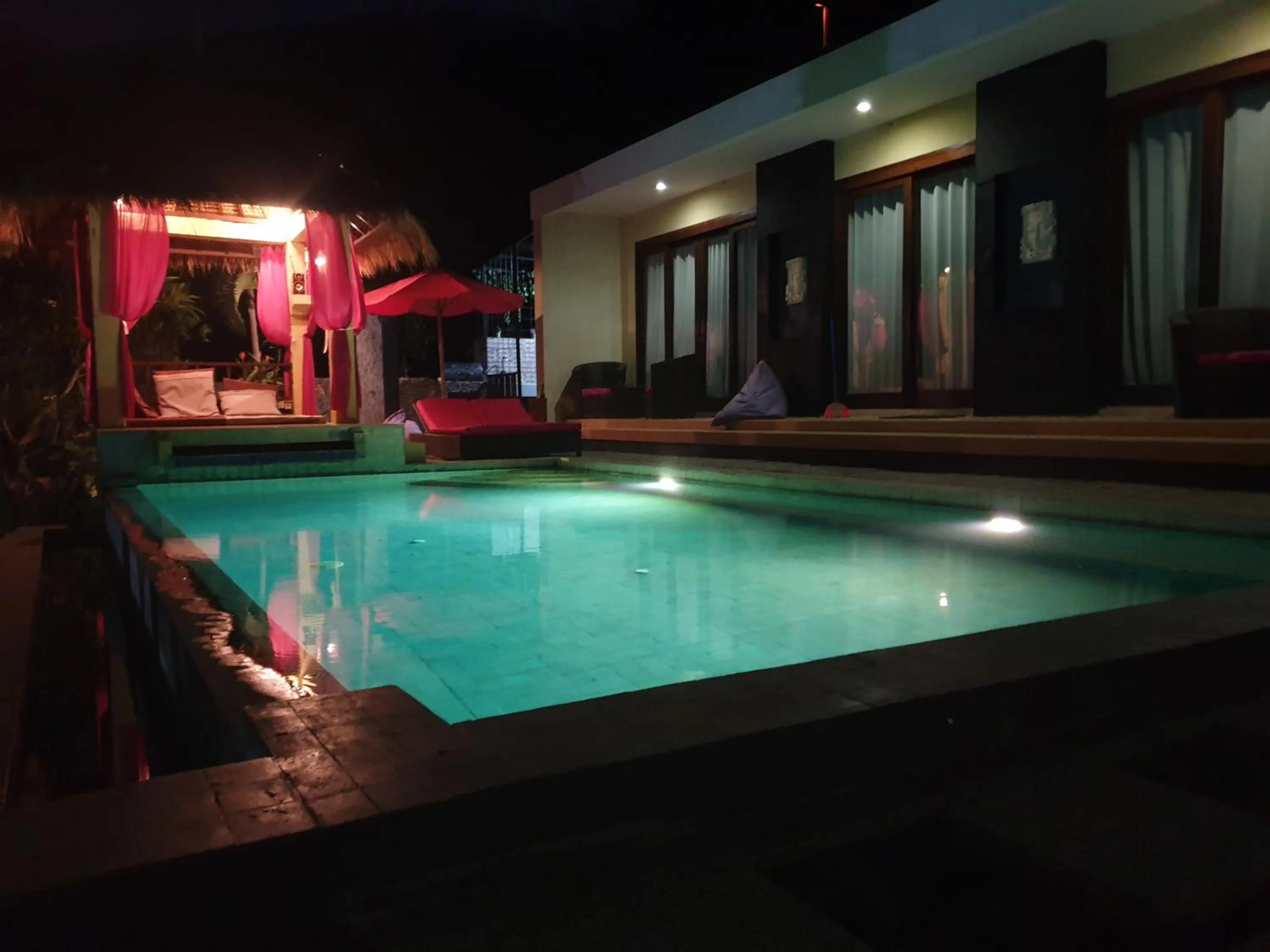 Swimming pool in Nipah Villas