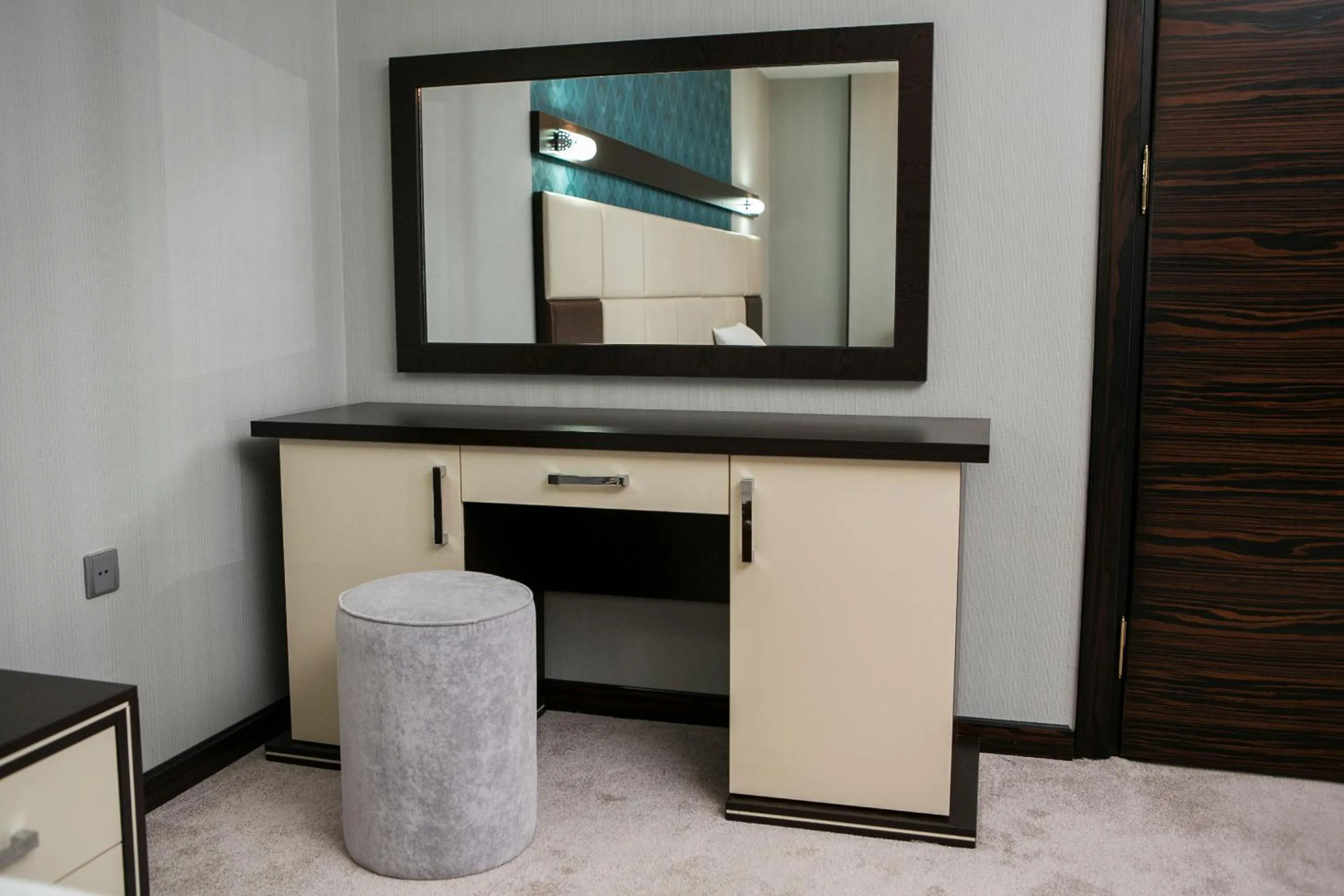 Photo of the whole room in Azalea Hotel Baku