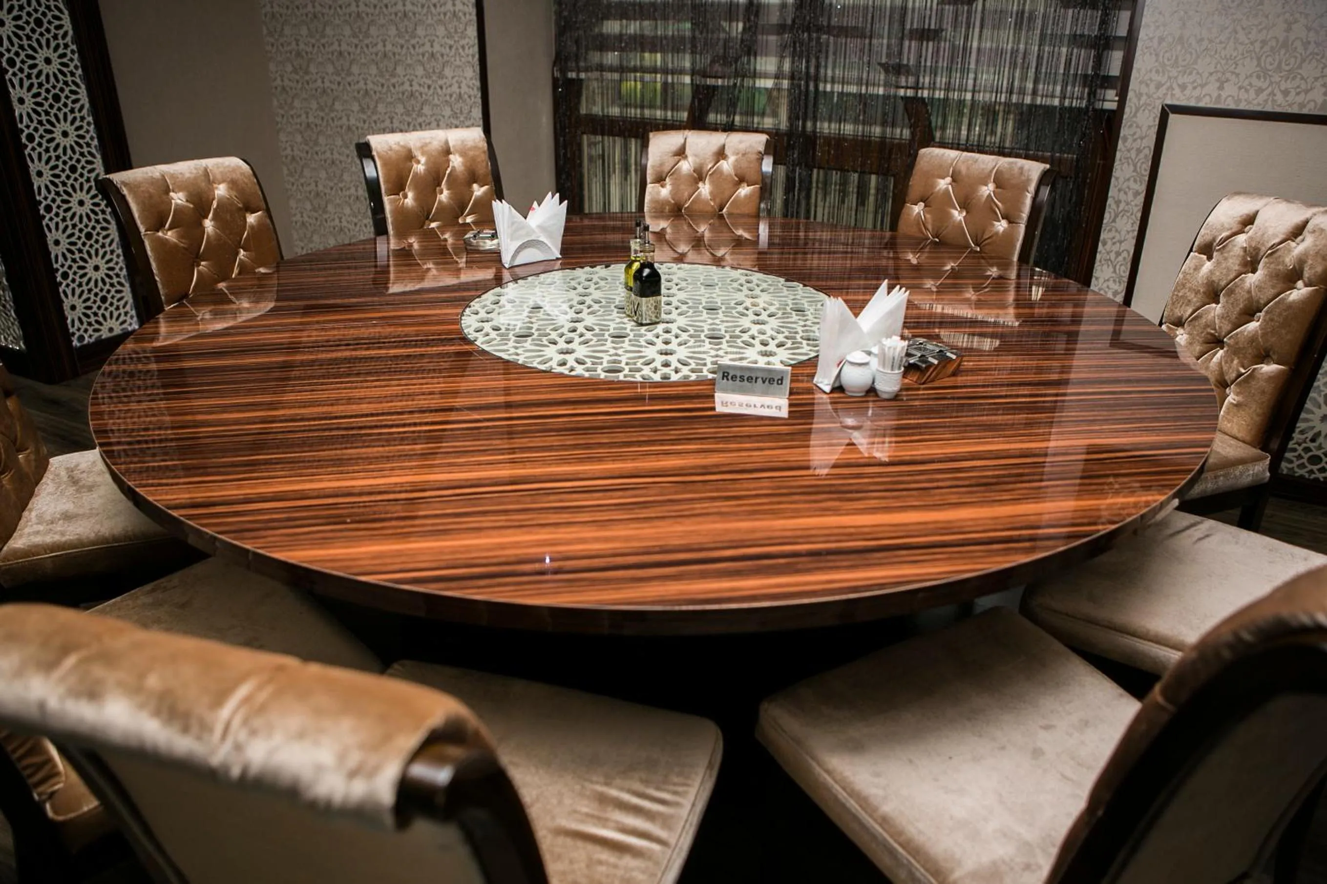 Restaurant/places to eat in Azalea Hotel Baku