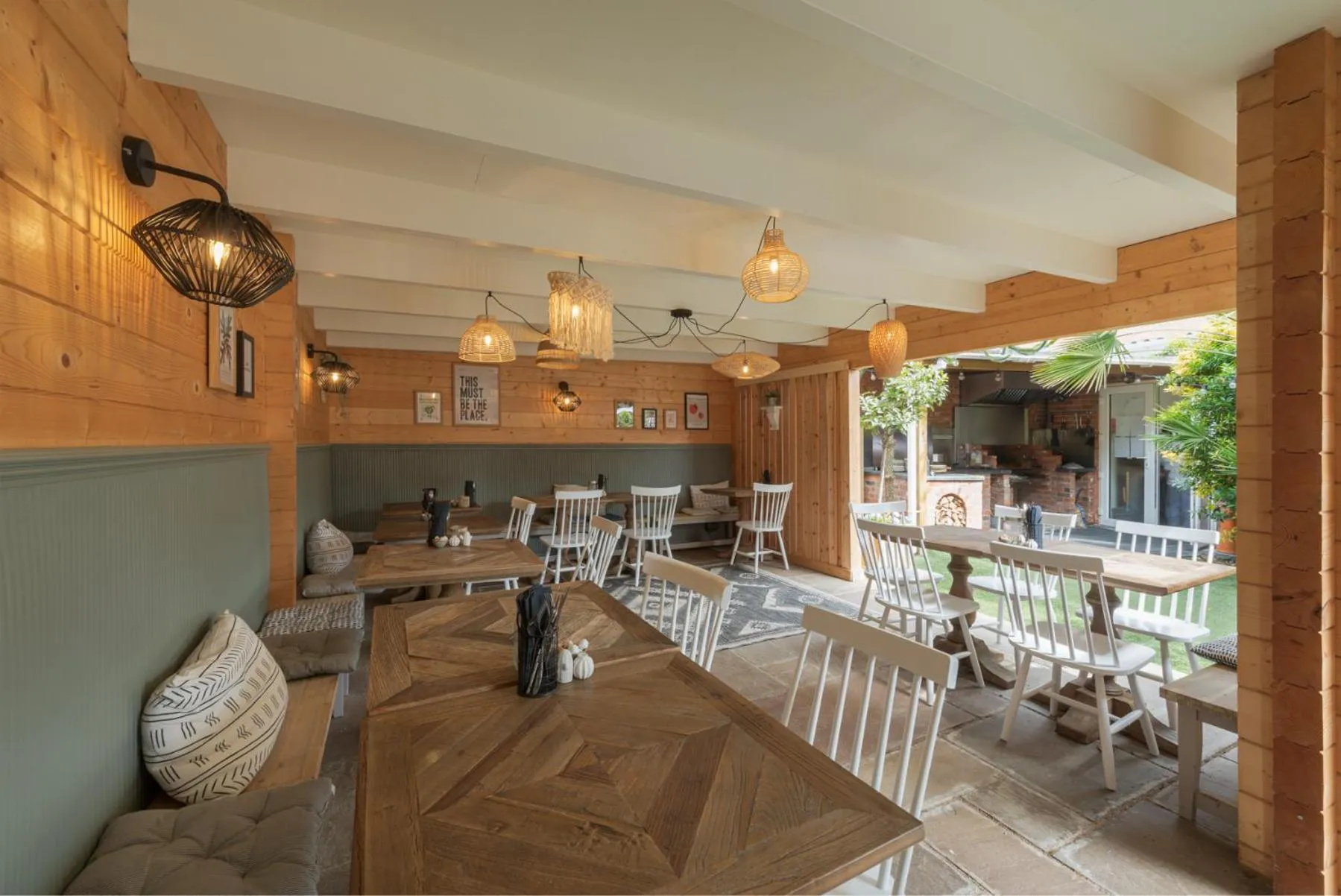 Restaurant/places to eat in Stattons Boutique Hotel & Restaurant