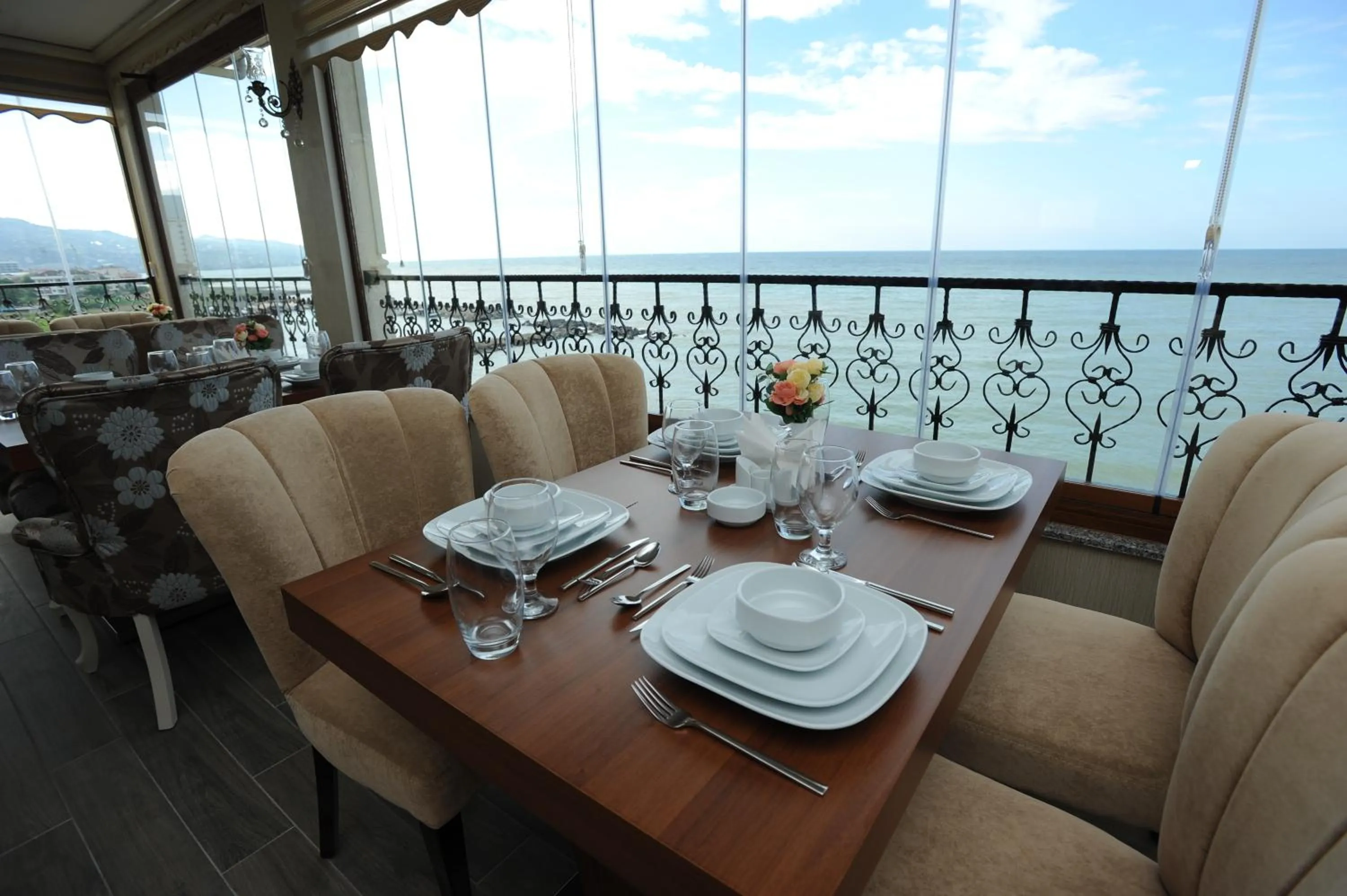 Restaurant/places to eat in Vurna Butik Hotel