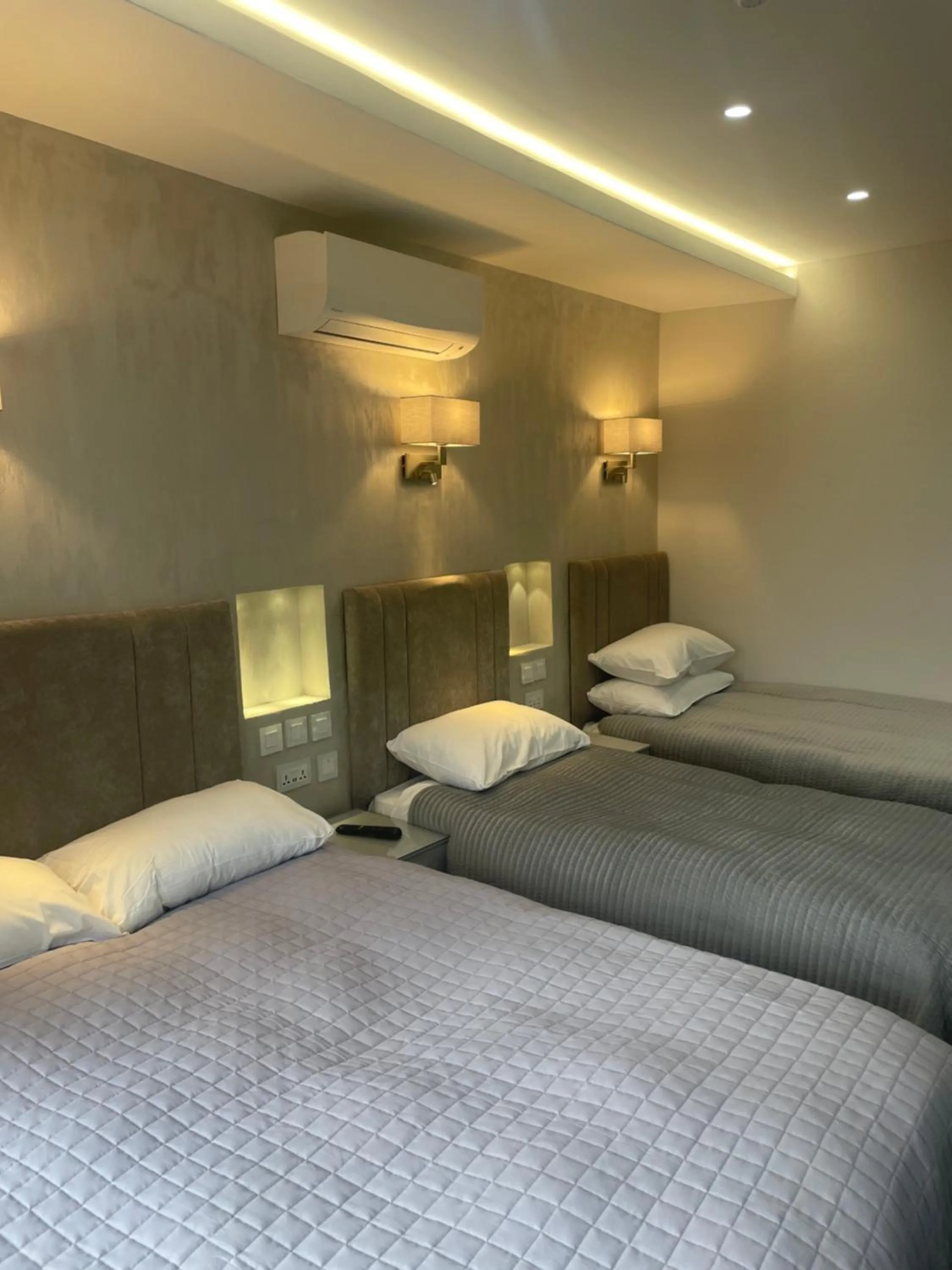 Bed in Park Avenue Hotel