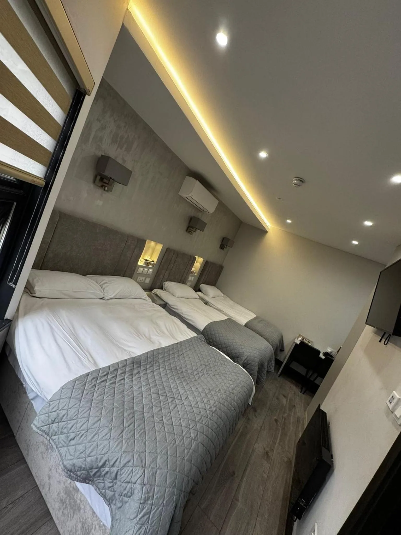 Bed in Park Avenue Hotel