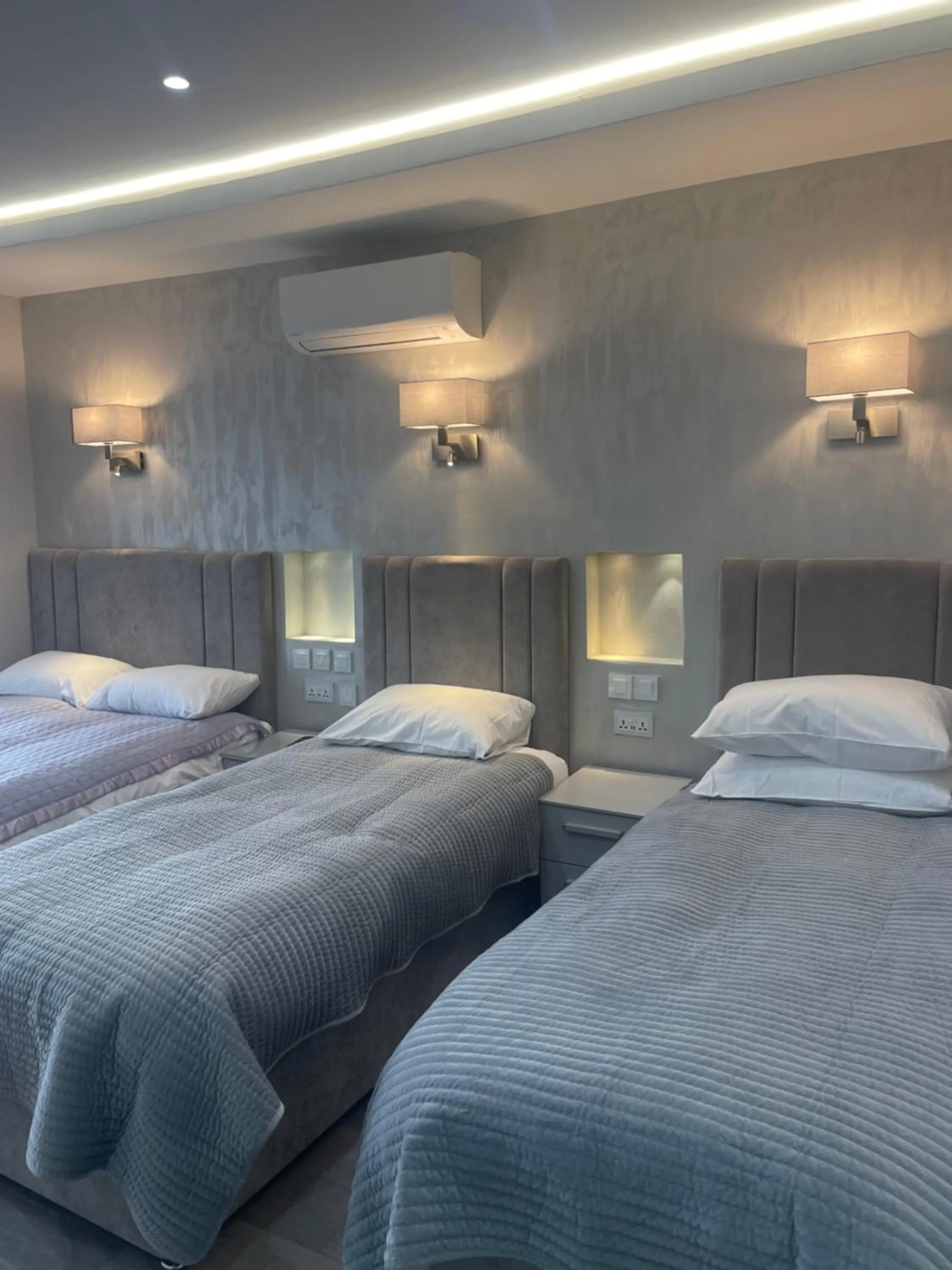 Bed in Park Avenue Hotel