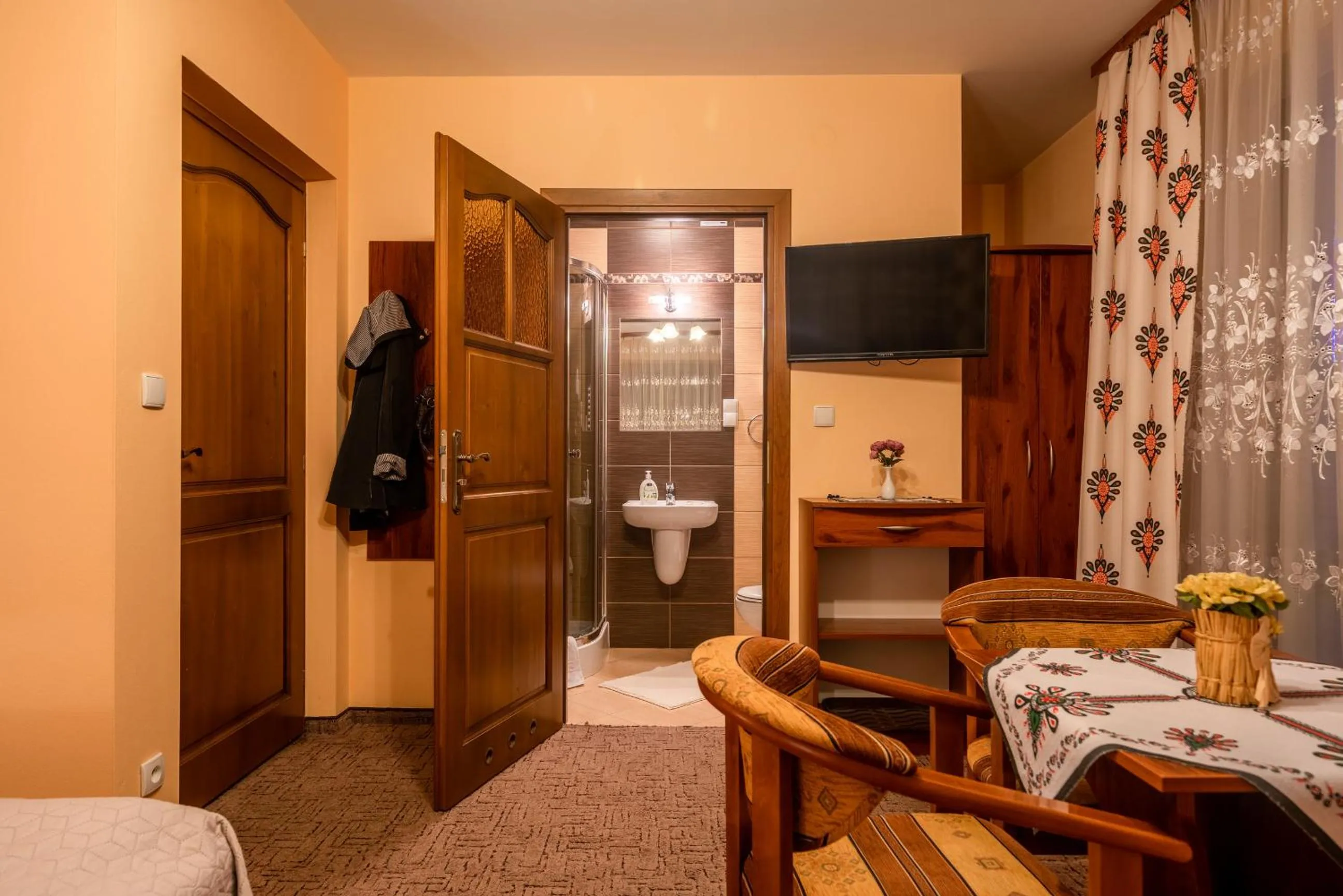 Bed in Willa u Zwijaczy