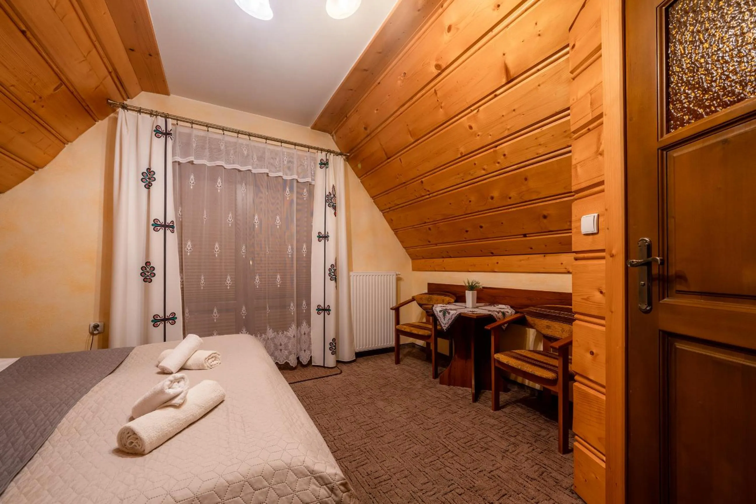 Bed in Willa u Zwijaczy