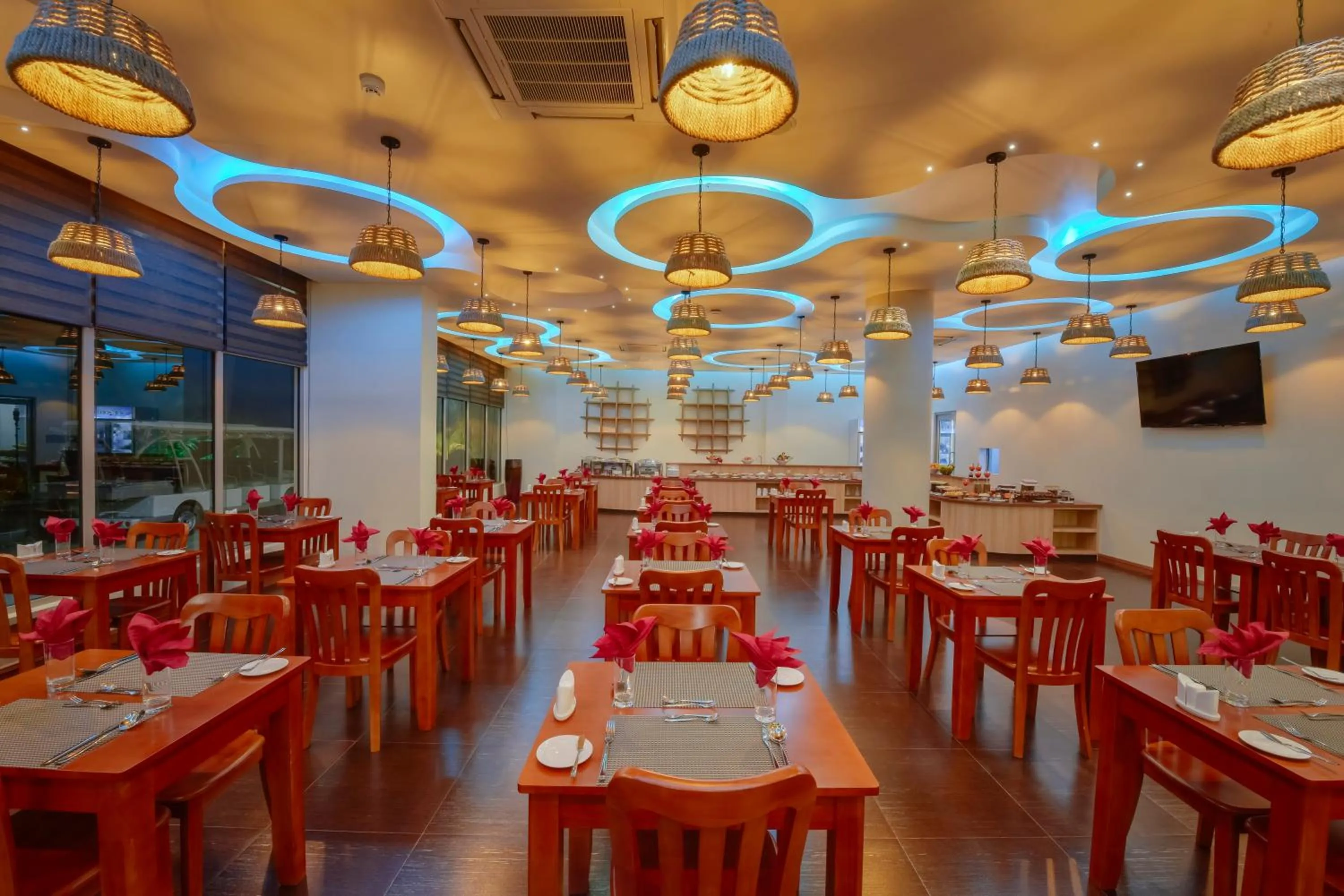 Restaurant/places to eat in Season Paradise