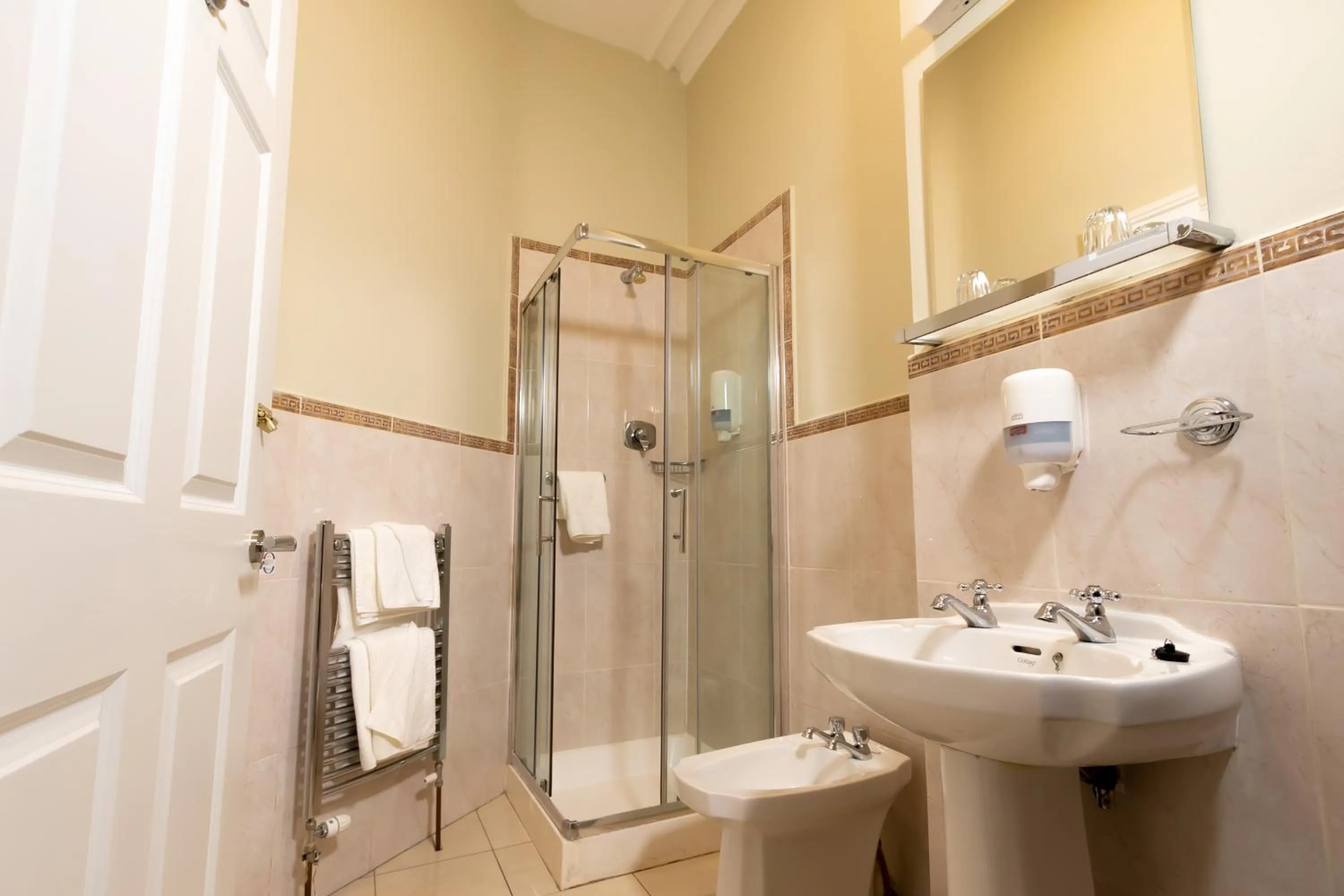 Bathroom in Egans House