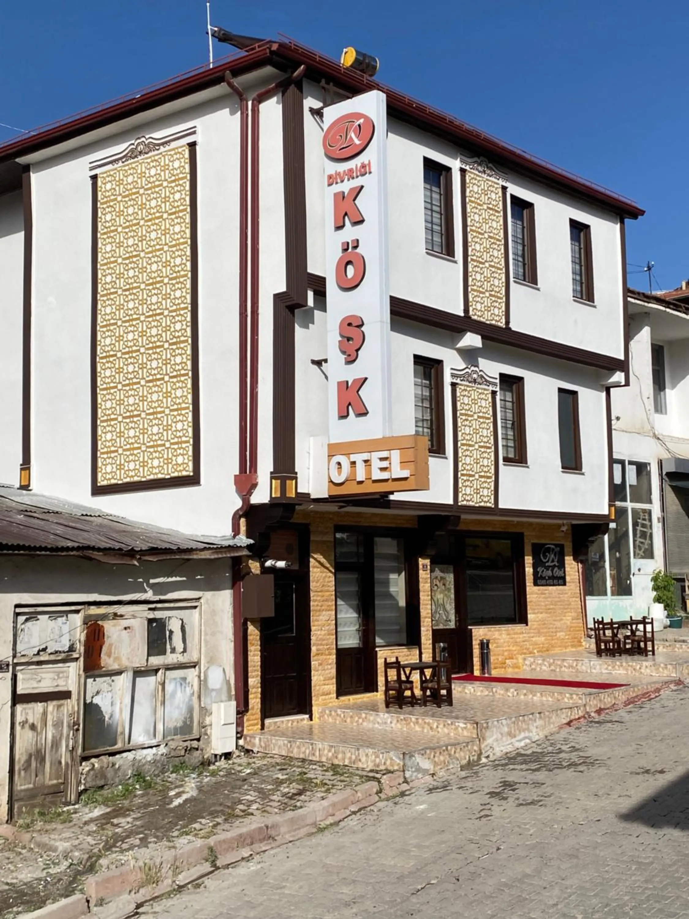 Property building in Divrigi Kosk Hotel