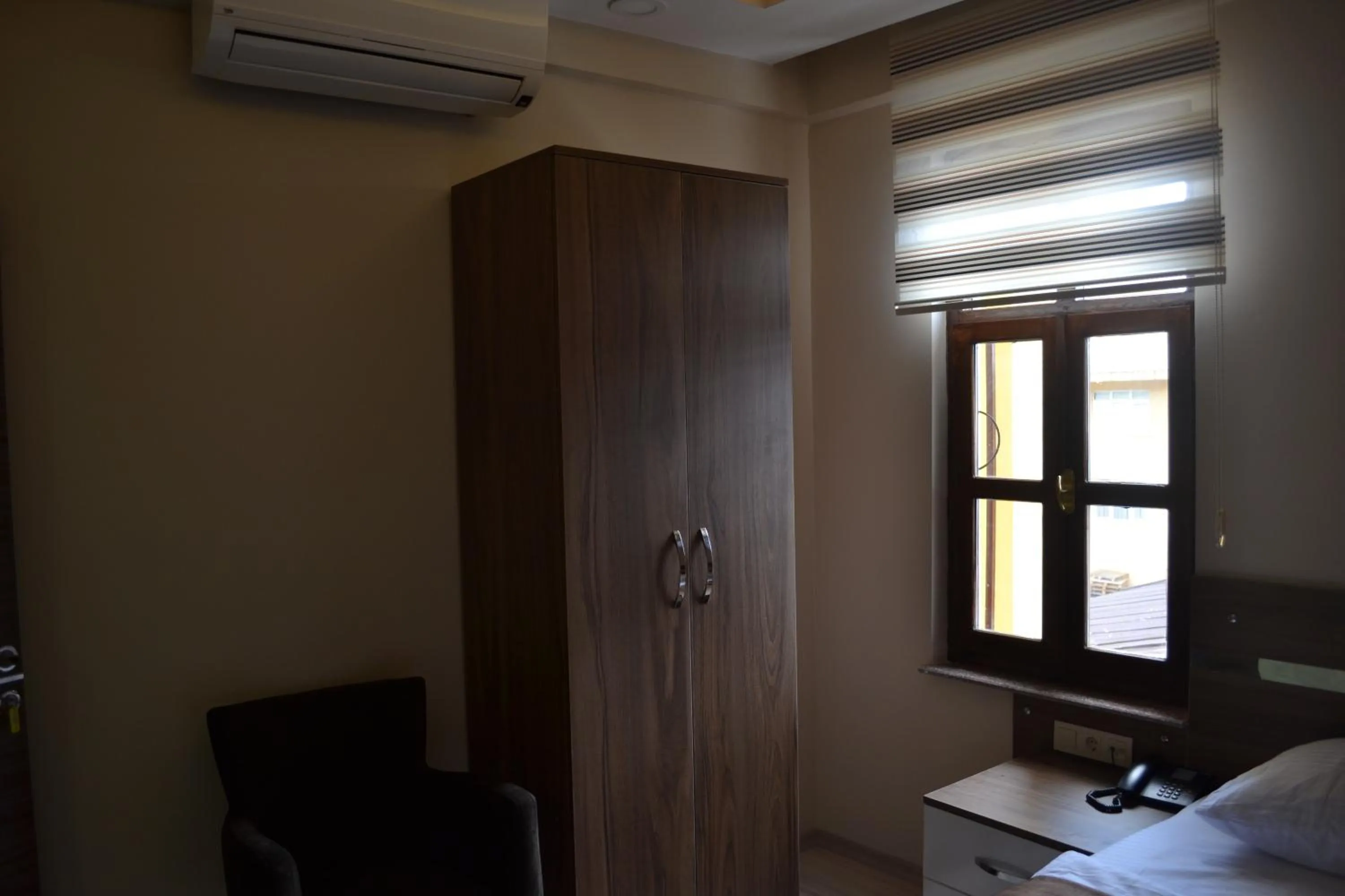 wardrobe in Divrigi Kosk Hotel