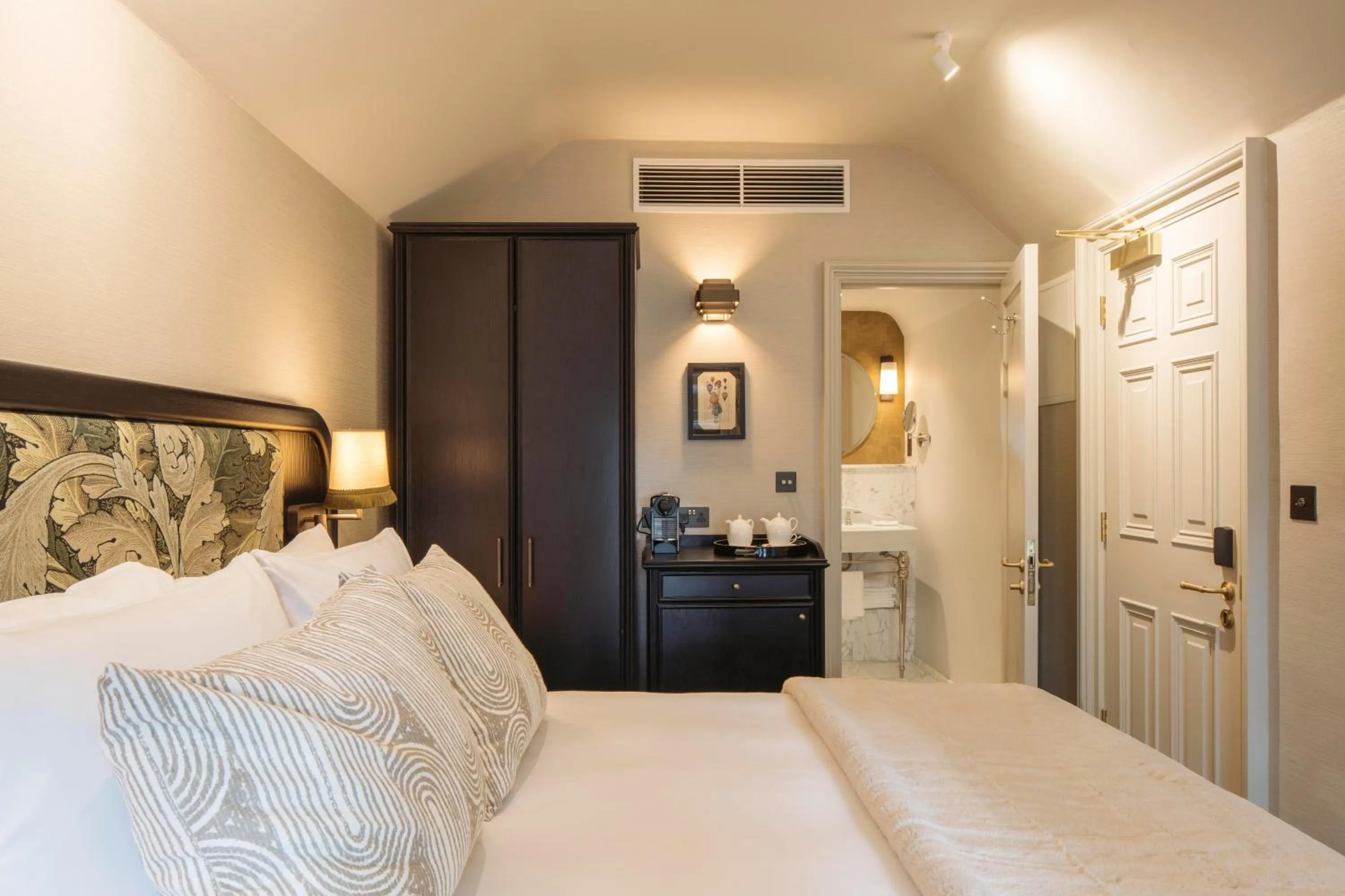 Bedroom, Bed in Townhouse on the Green