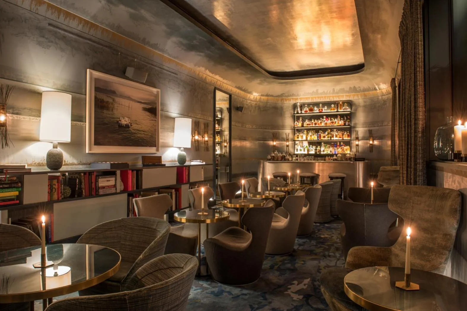 Lounge or bar in Nolinski Paris - Evok Collection