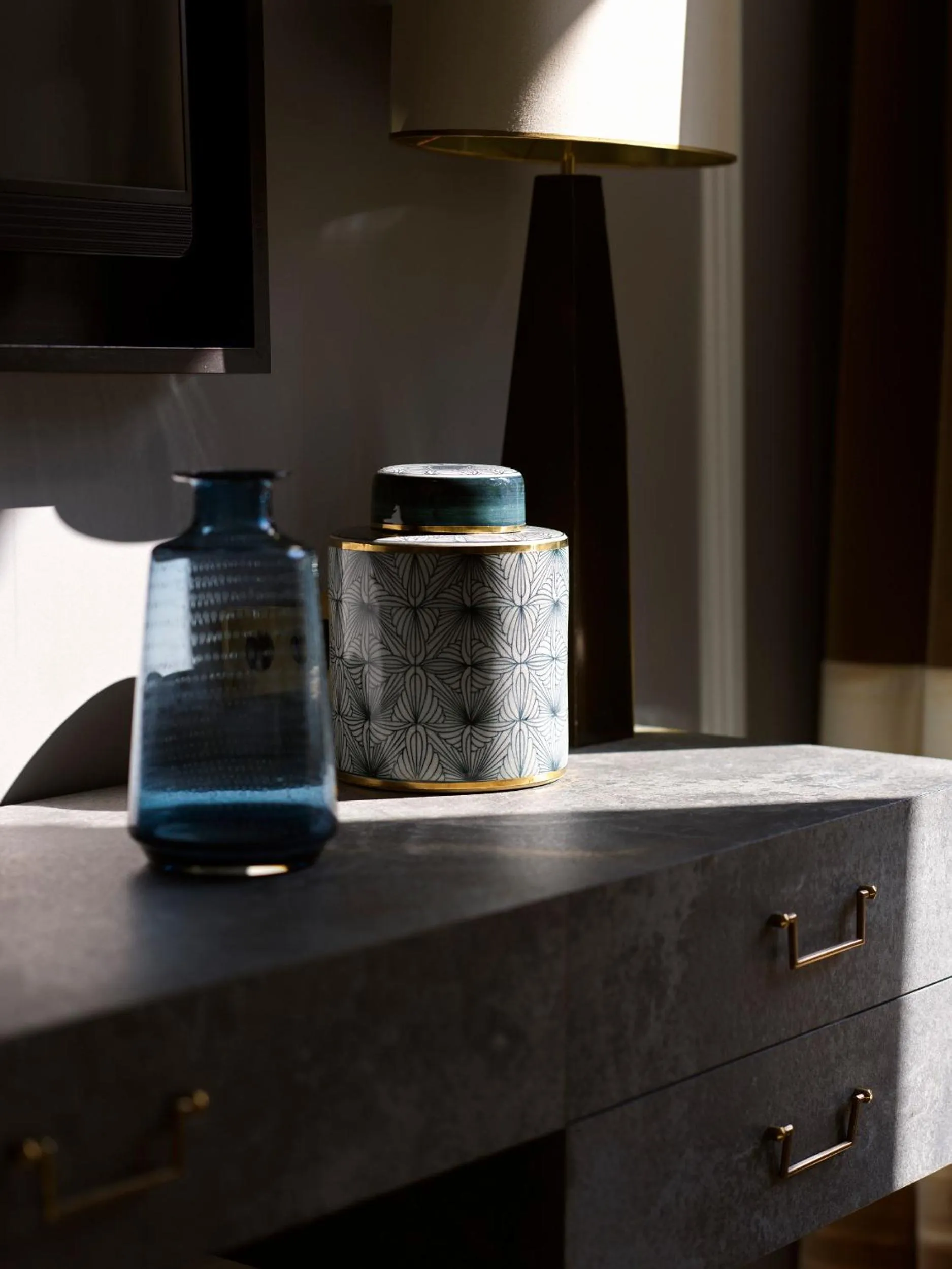 Nolinski Paris - Evok Collection