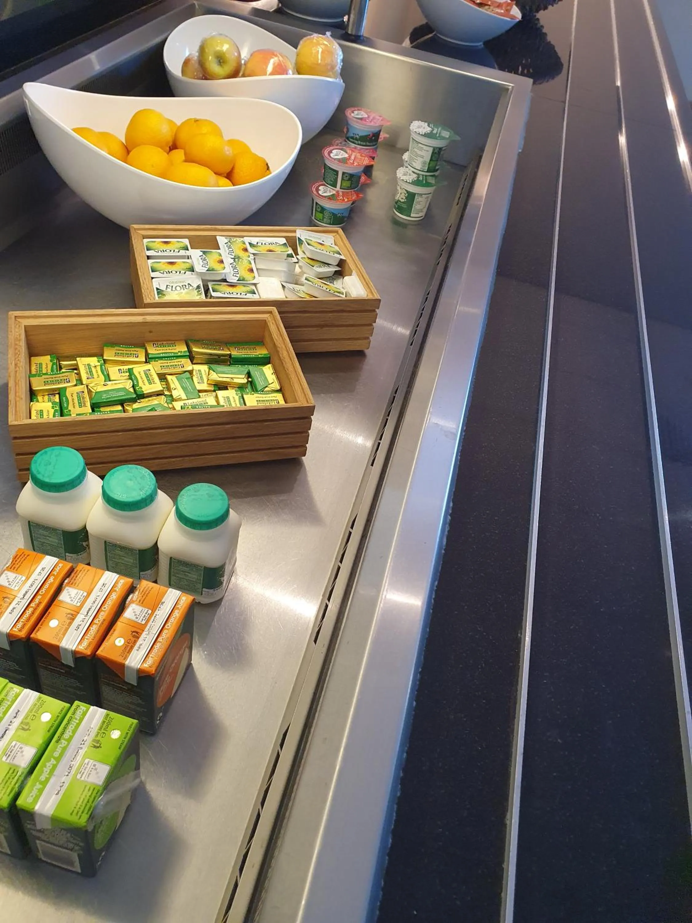 Breakfast in Holiday Inn Express Rotherham - North by IHG