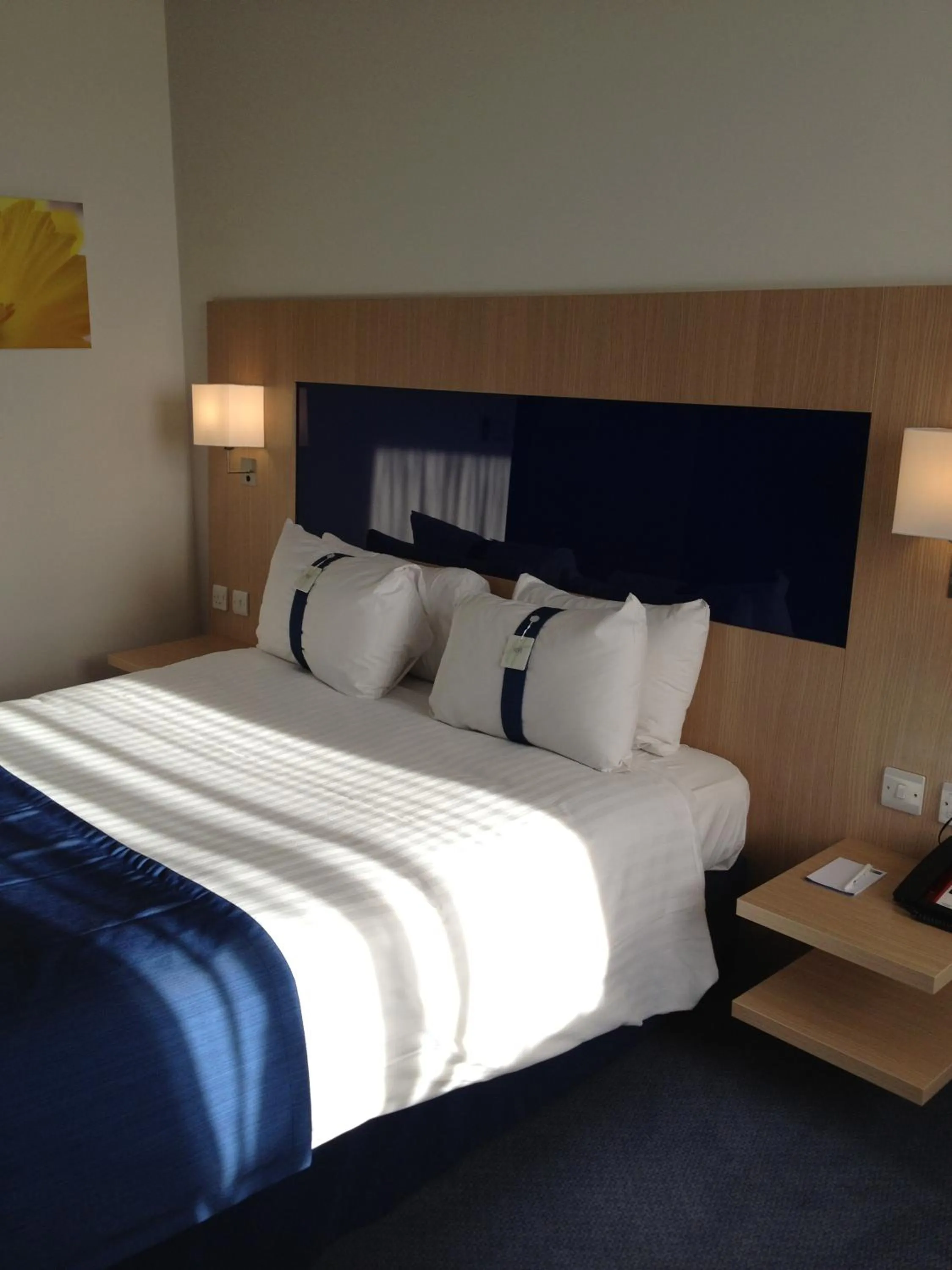 Bedroom, Bed in Holiday Inn Express Rotherham - North by IHG