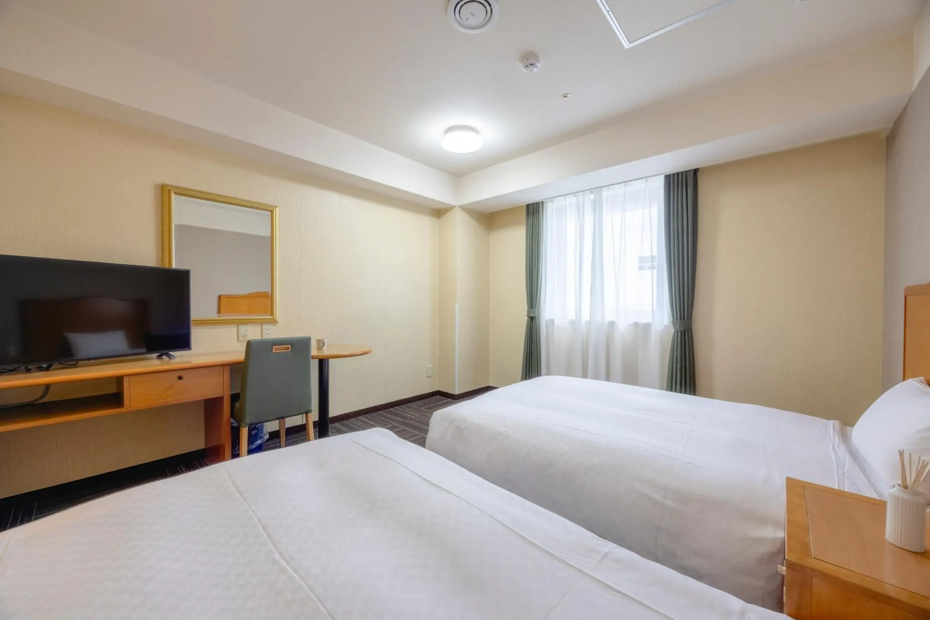 Bed in Kanku Izumiotsu Washington Hotel Bed in Kanku Izumiotsu Washington Hotel