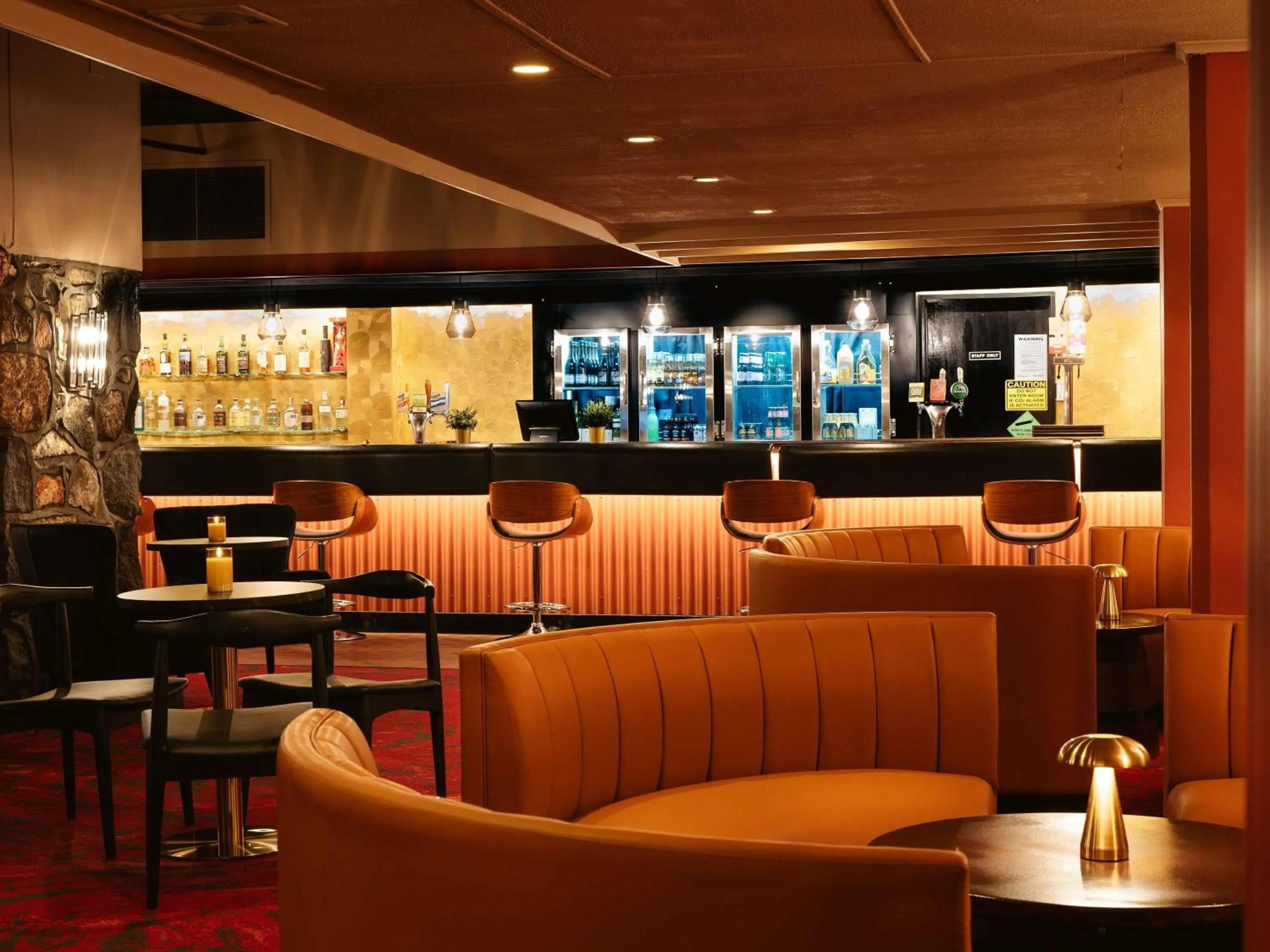 Lounge or bar in Mantra Bunbury