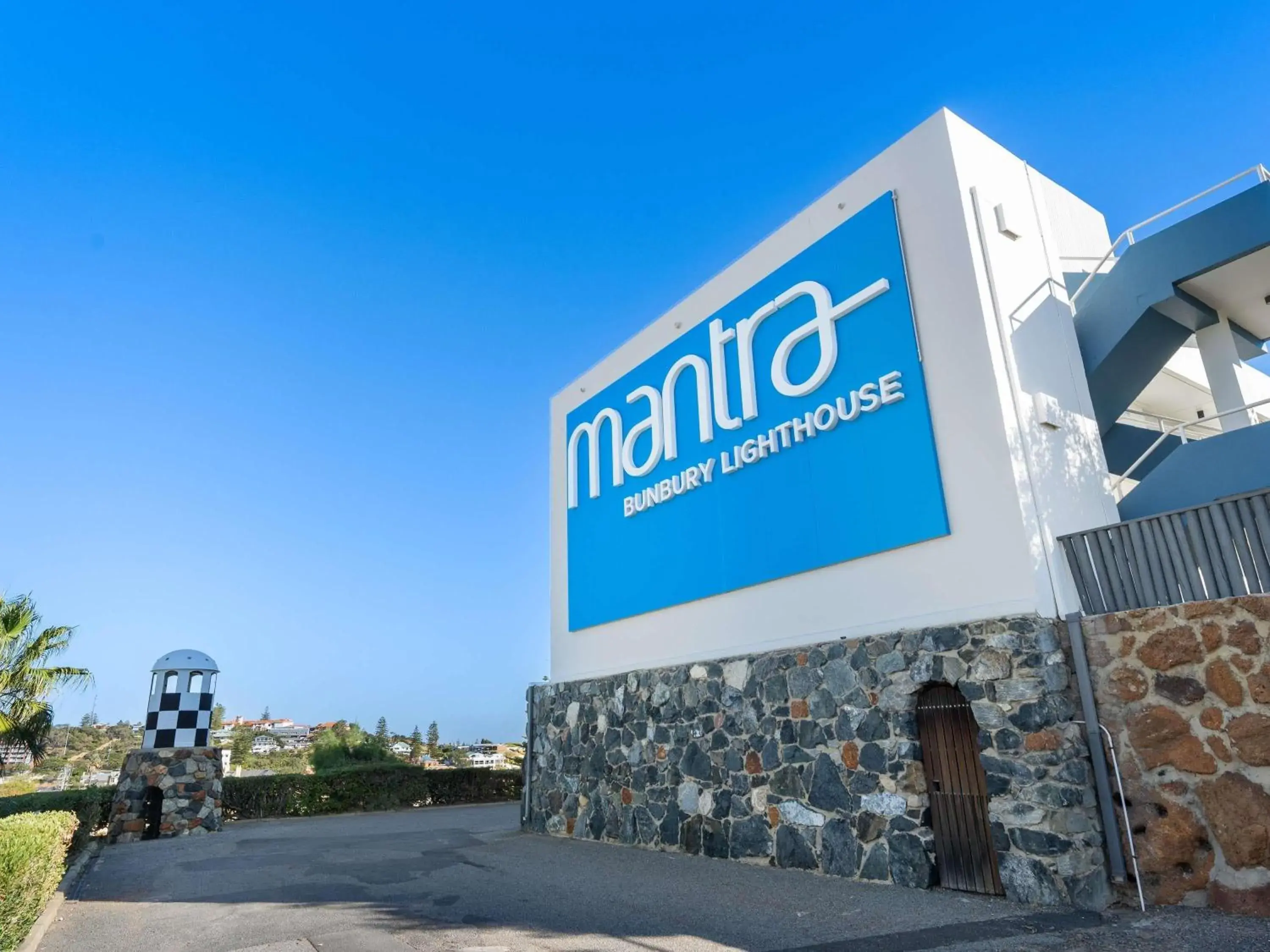 Property building in Mantra Bunbury Property building in Mantra Bunbury