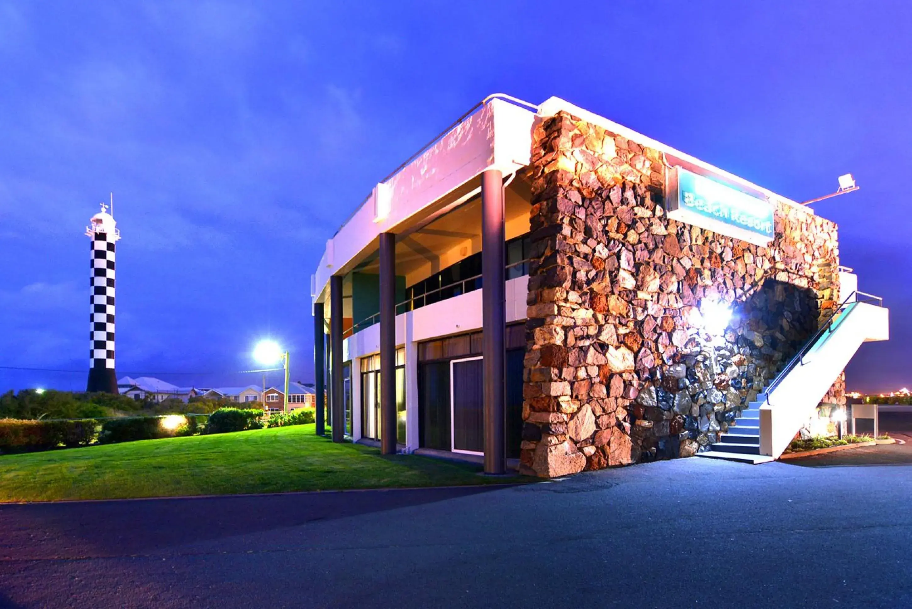 Property building in Mantra Bunbury Property building in Mantra Bunbury