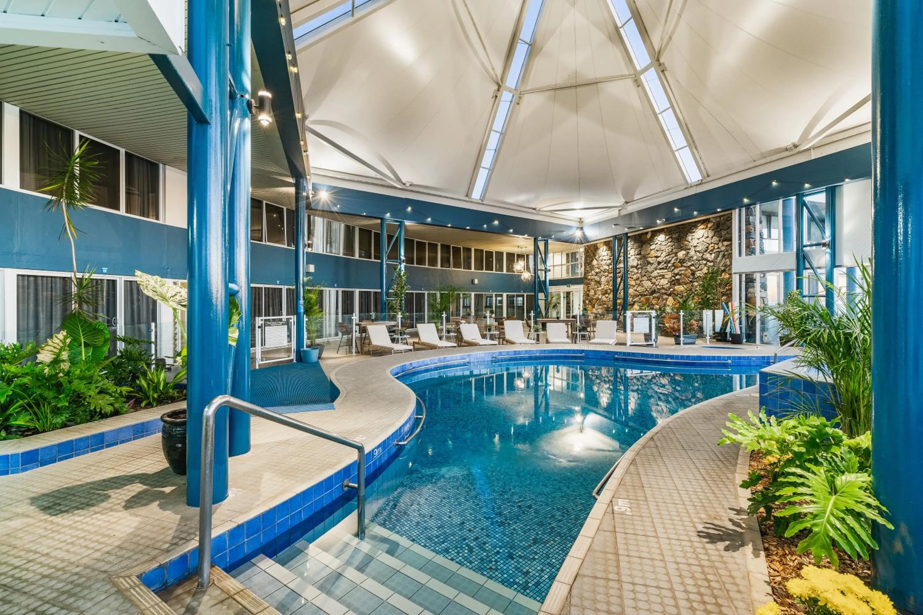Swimming pool in Mantra Bunbury