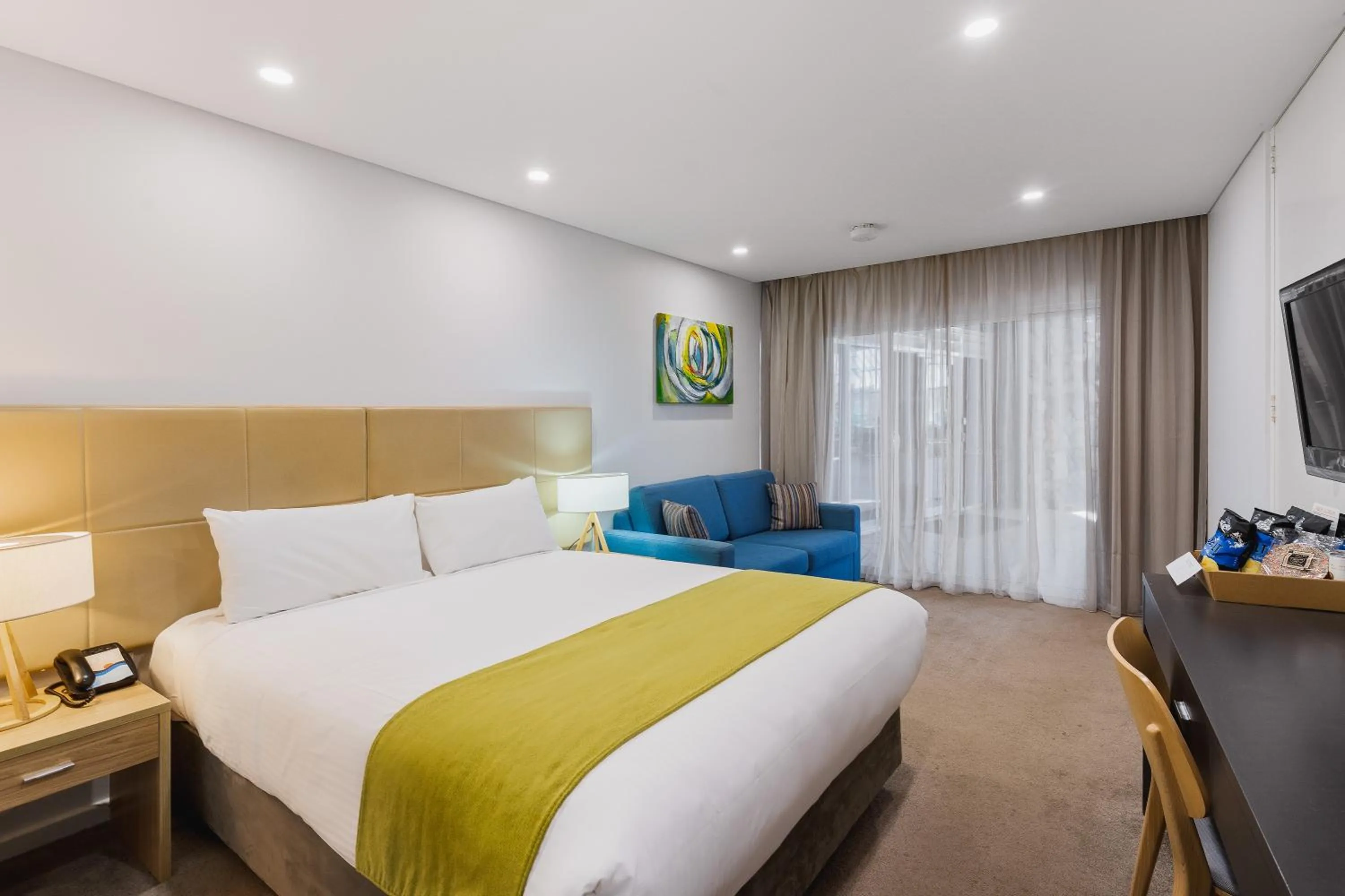 Bedroom, Bed in Mantra Bunbury