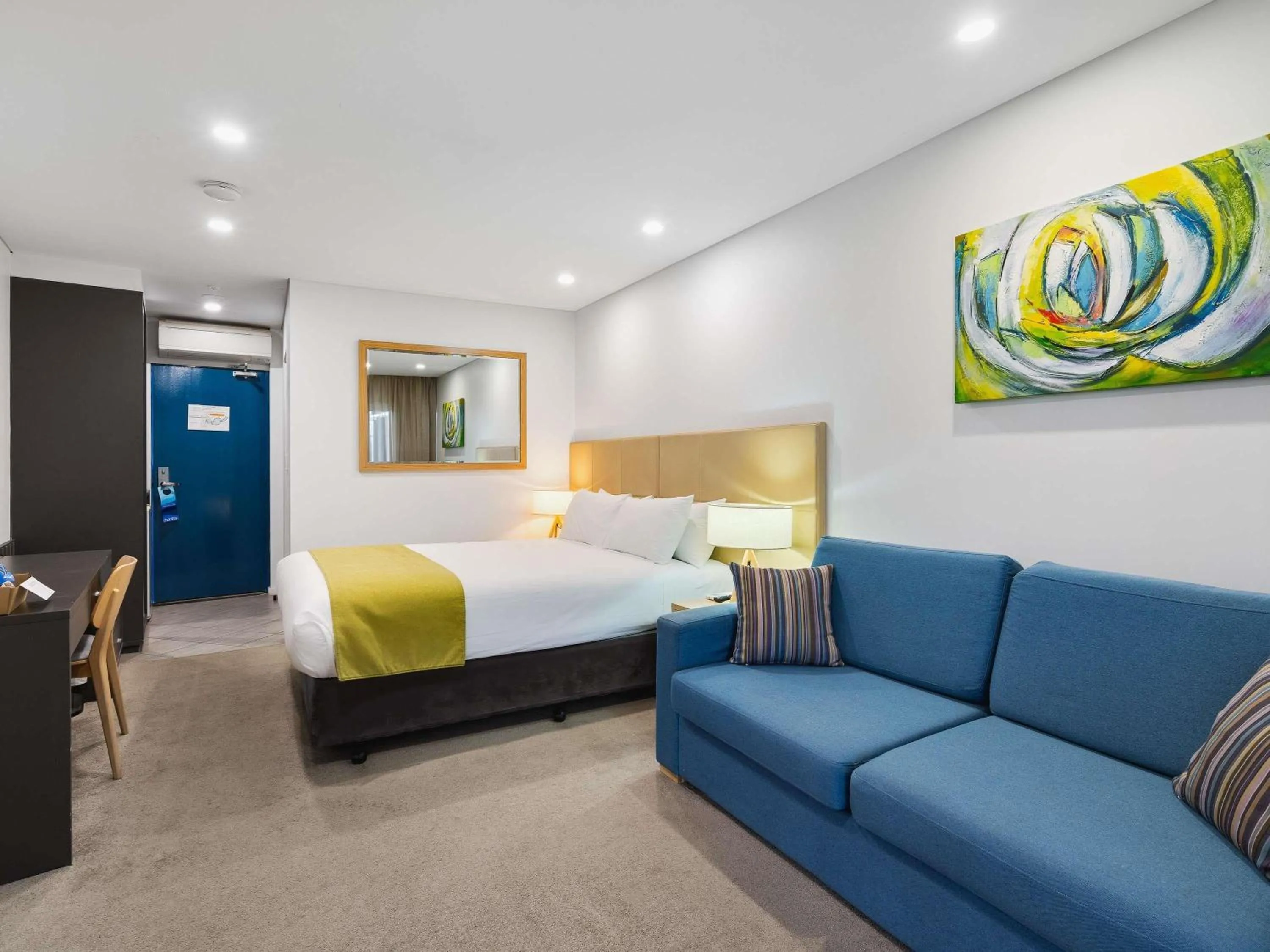 Bedroom, Bed in Mantra Bunbury