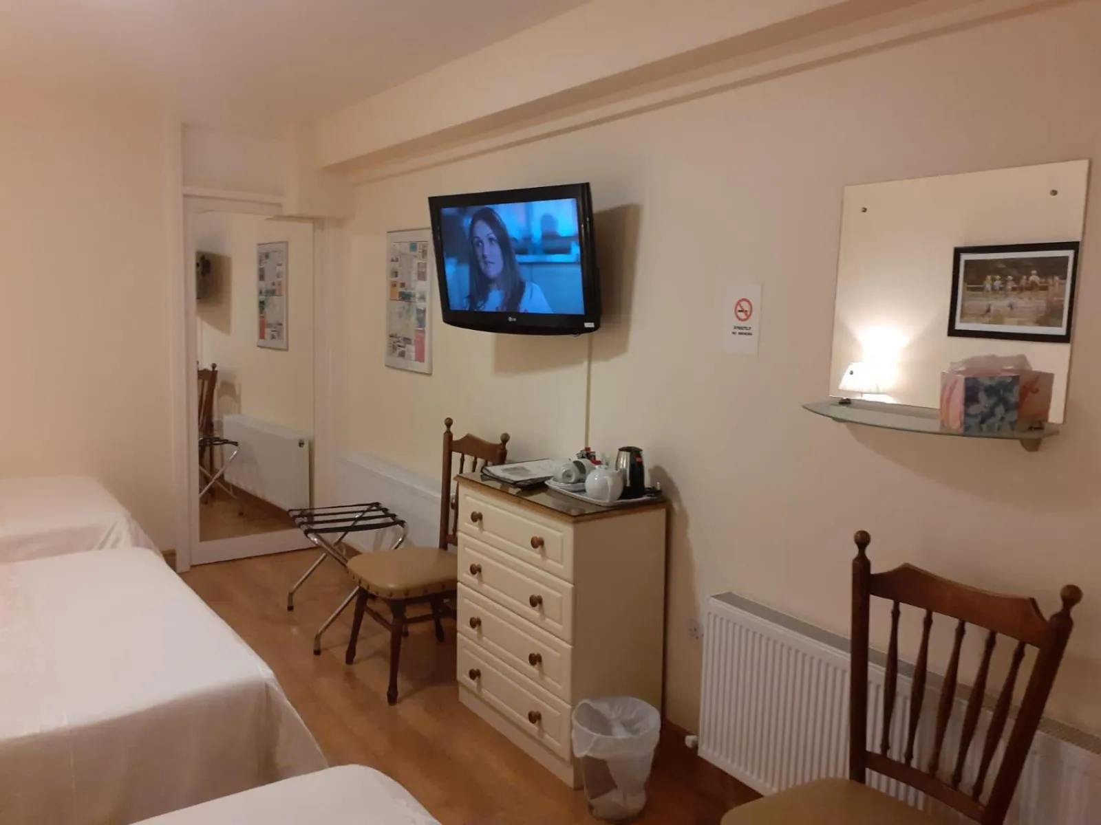 Bedroom, Bed in Athlumney Manor Guest Accommodation