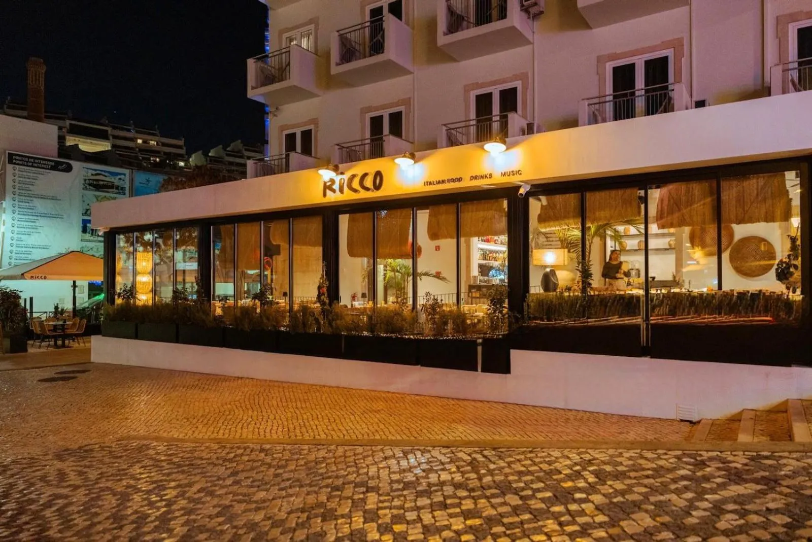 Restaurant/places to eat in Hotel Baltum