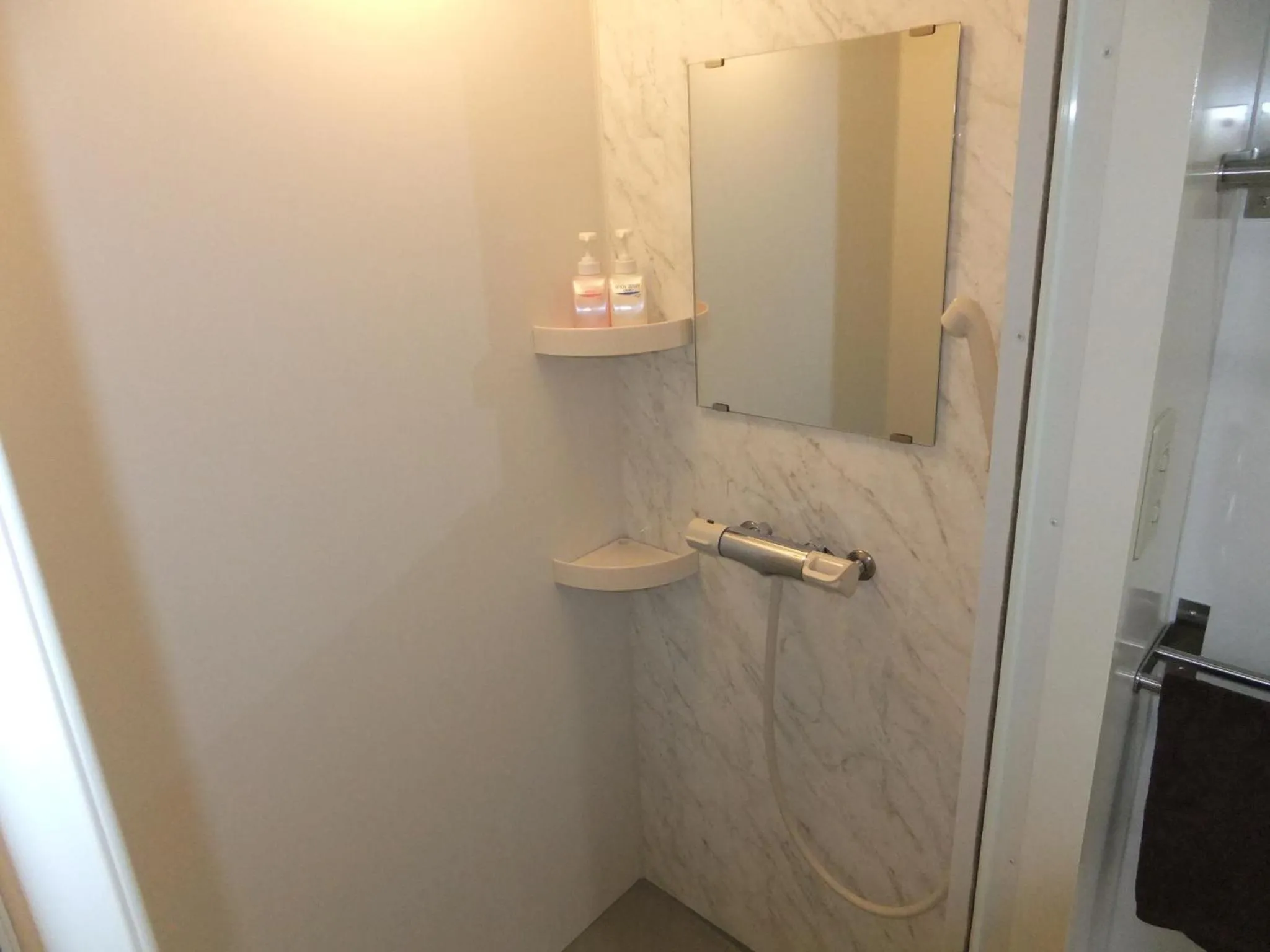 Shower in Alaise De Bale Shirahama