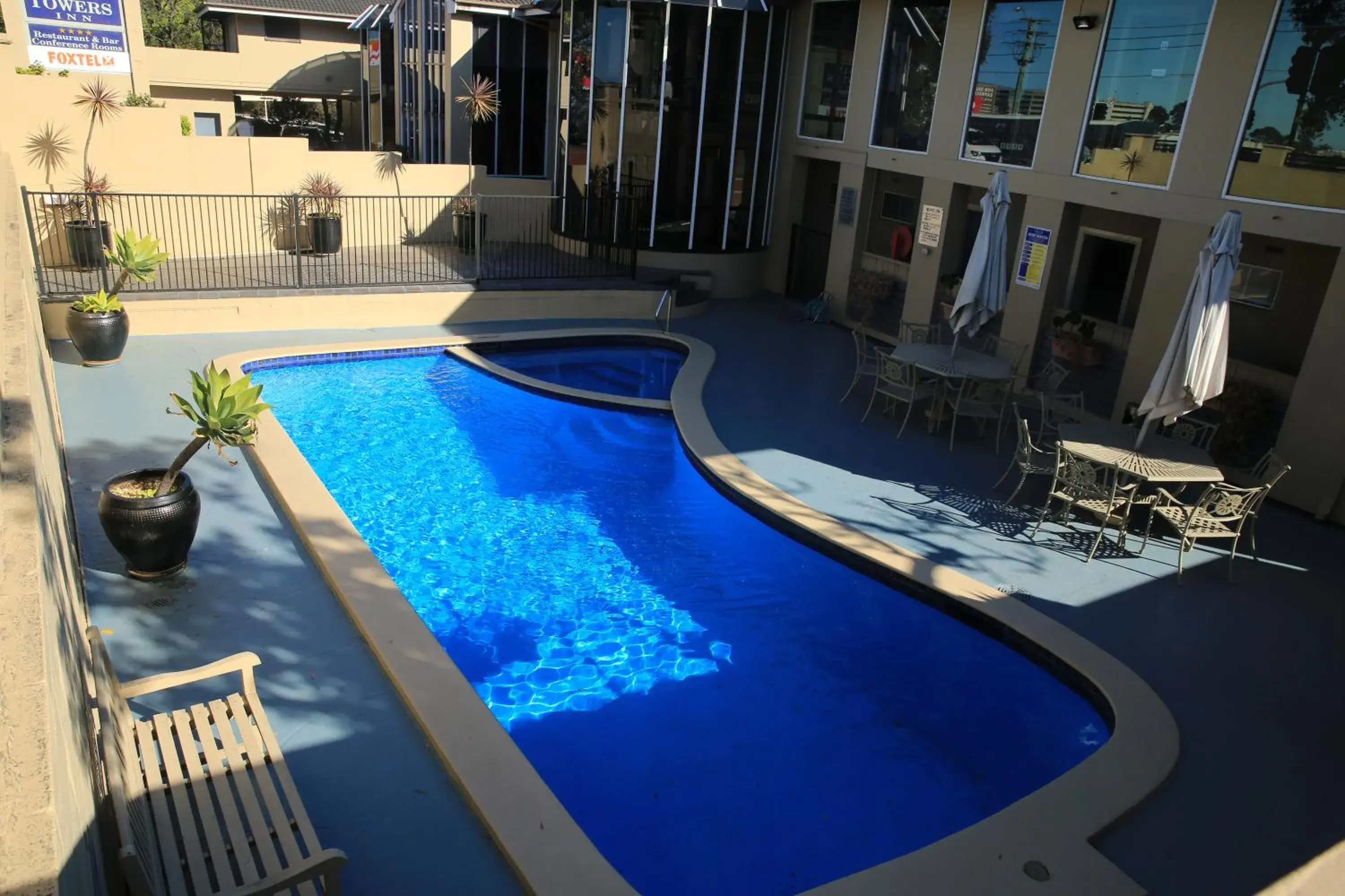 Pool view in Twin Towers Inn Pool view in Twin Towers Inn