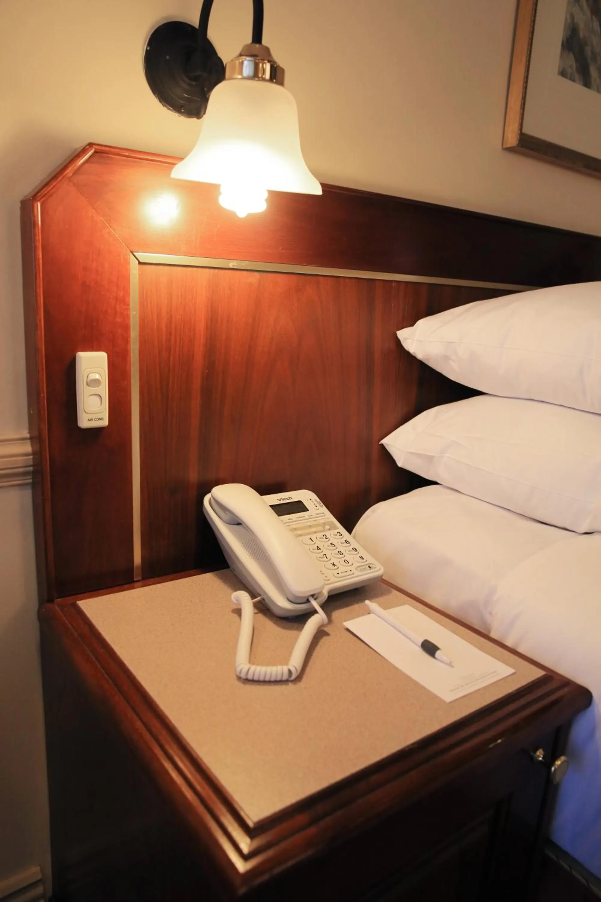 Decorative detail, Bed in Twin Towers Inn