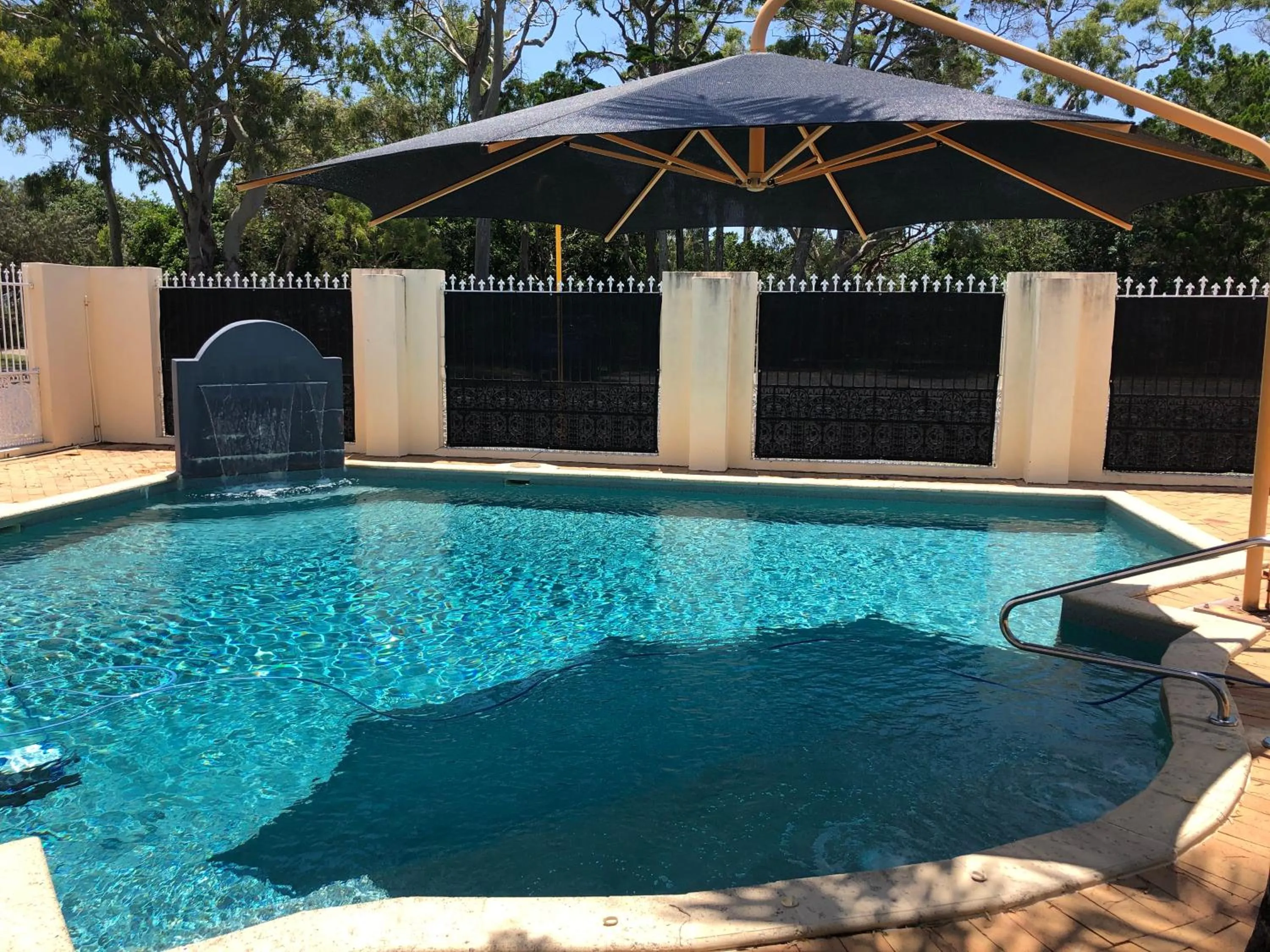 Swimming pool in Hervey Bay Motel