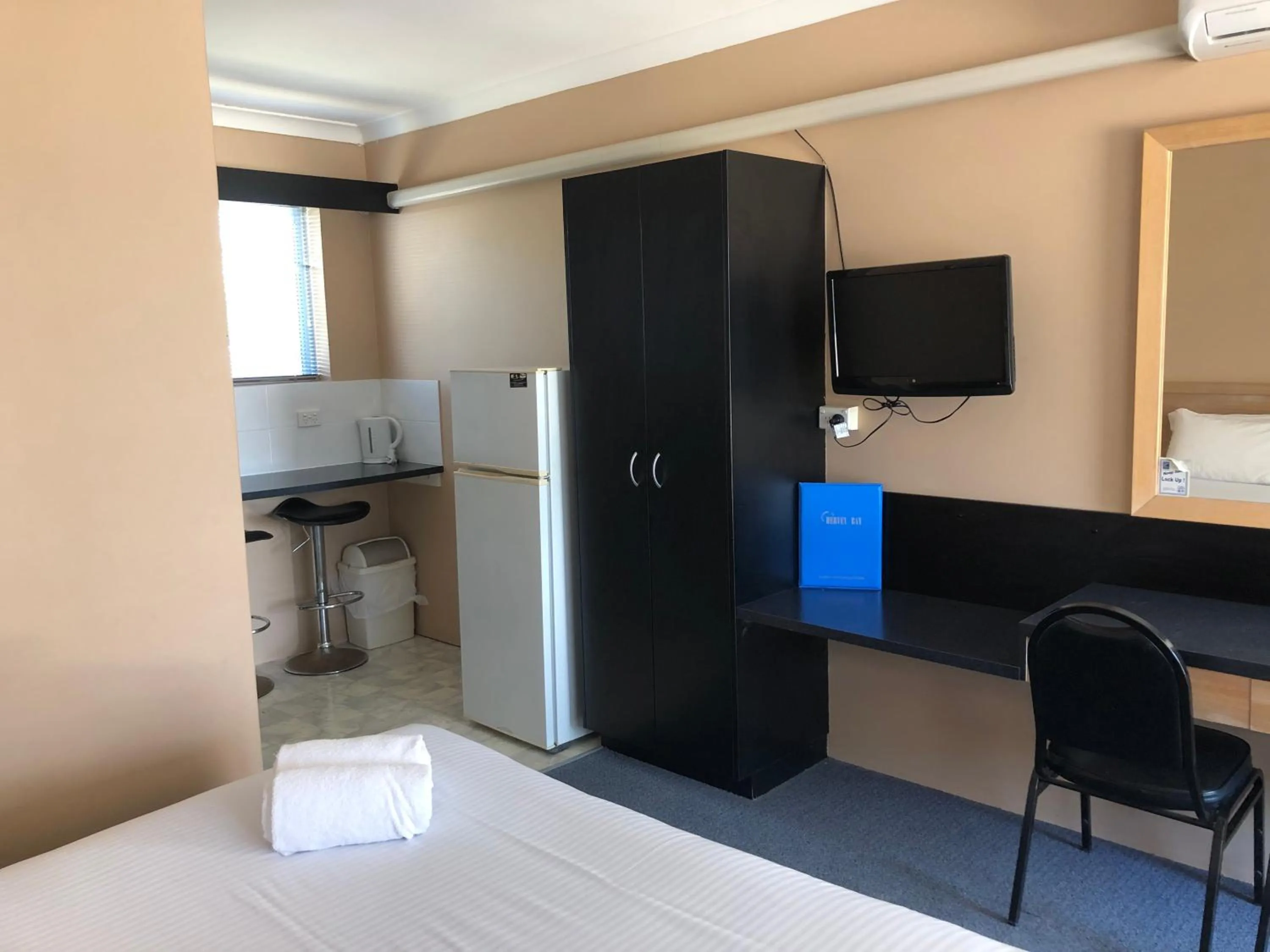 Photo of the whole room in Hervey Bay Motel