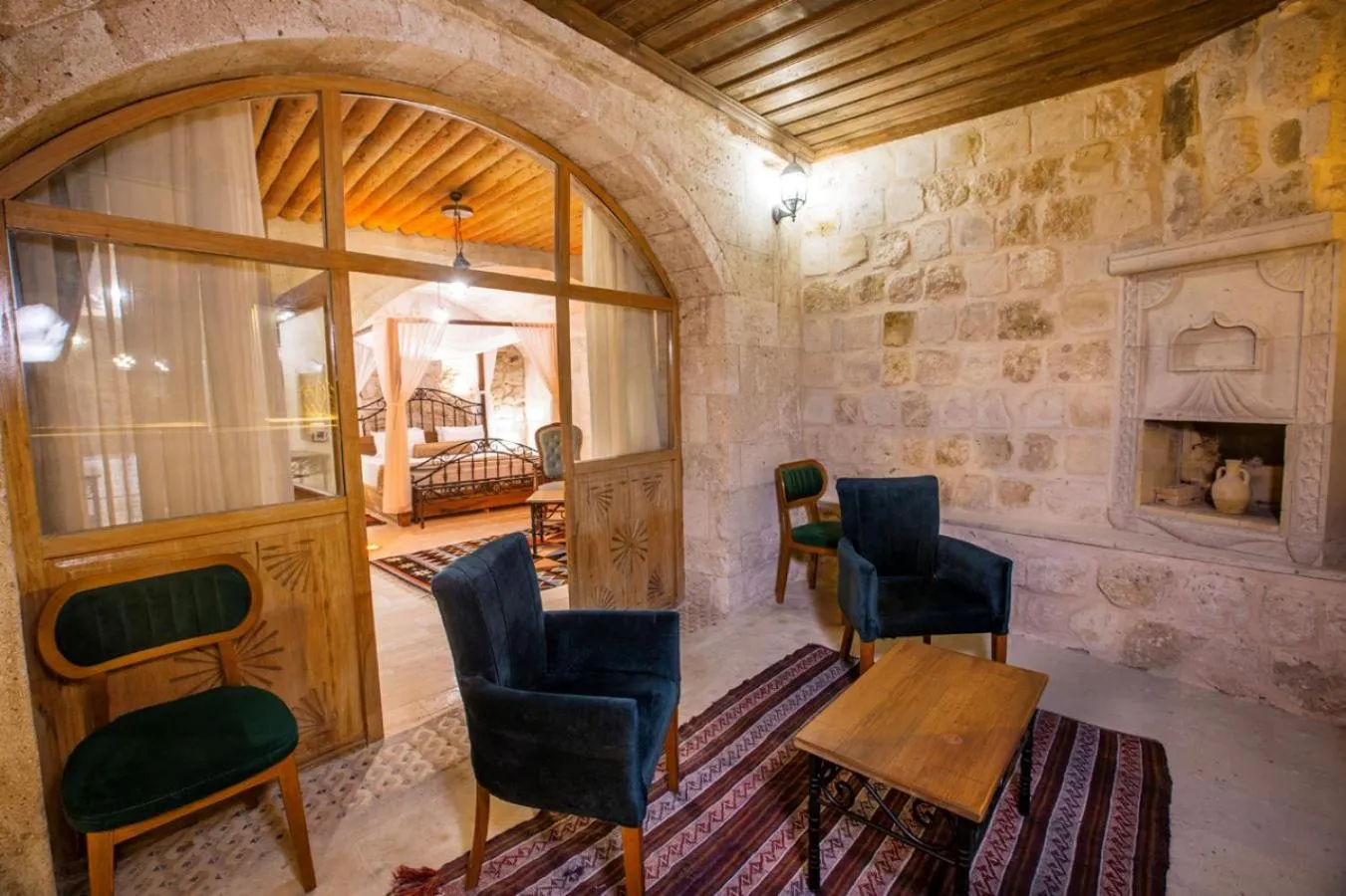 Patio in Caldera Cave Hotel