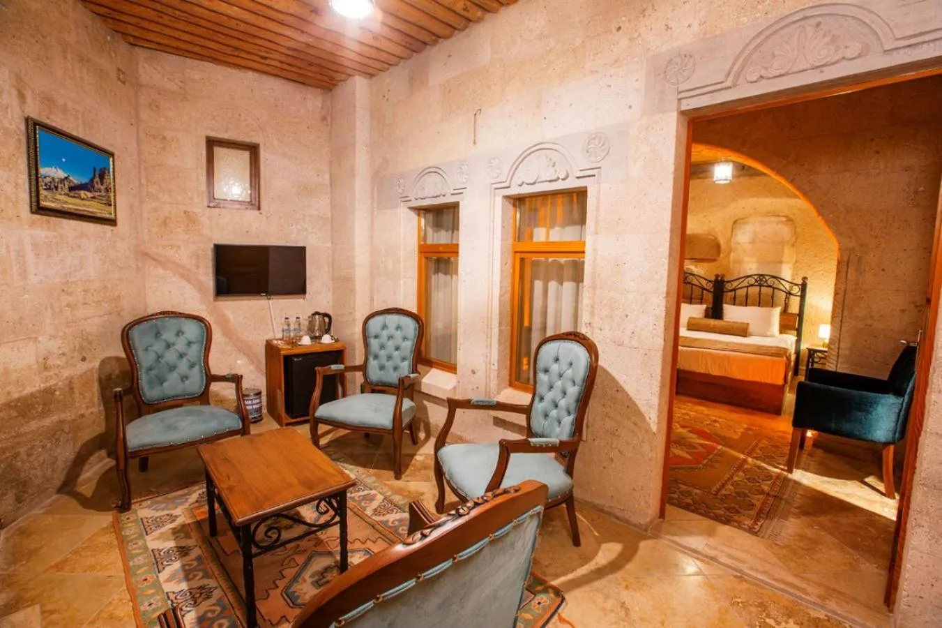 Living room in Caldera Cave Hotel