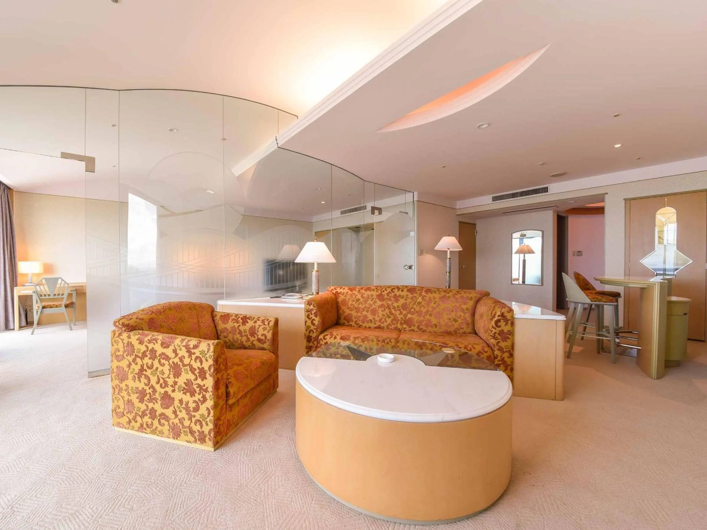 Photo of the whole room, Seating Area in Spring Golf and Art Resort Awaji