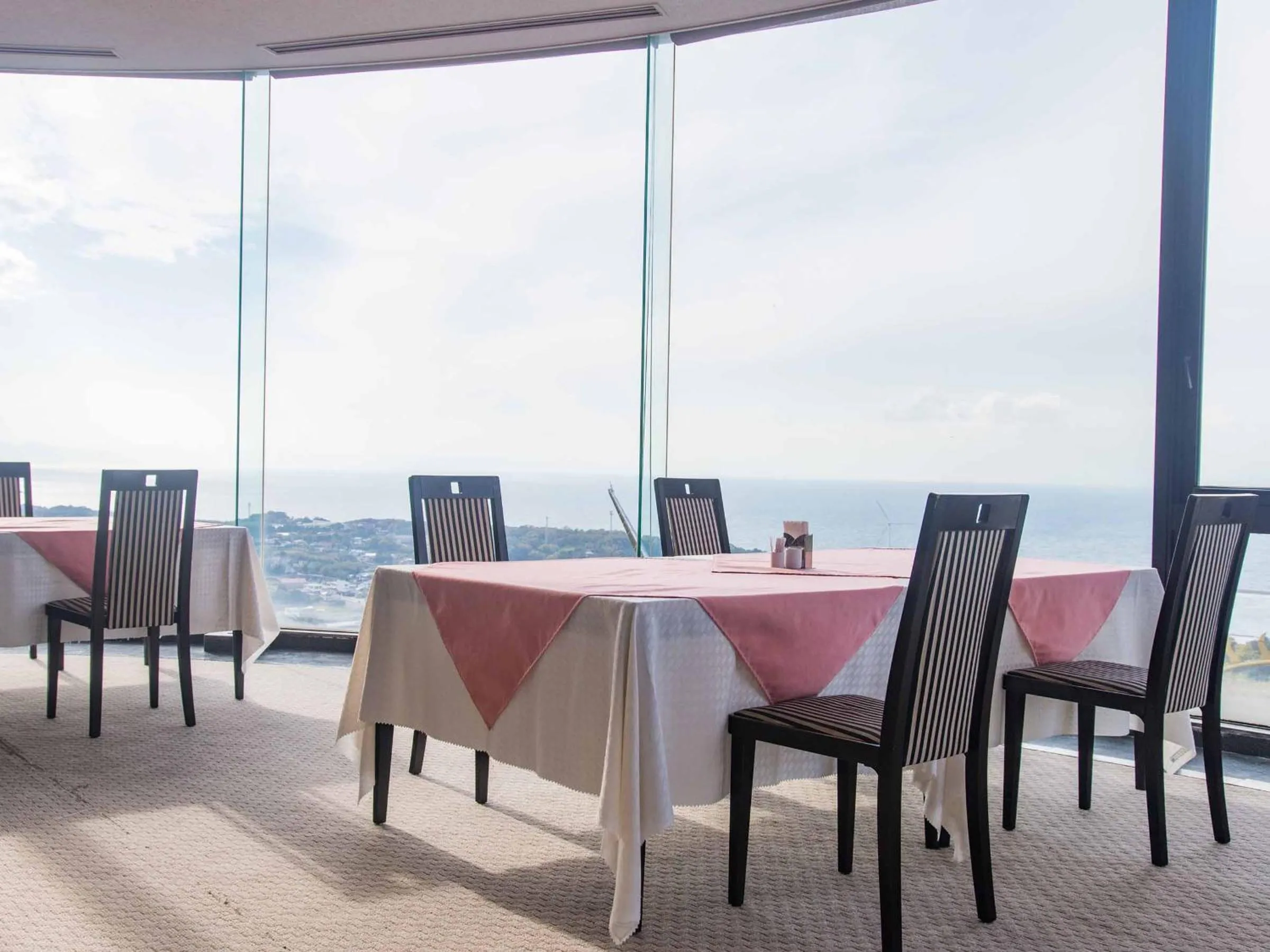 Restaurant/Places to Eat in Spring Golf and Art Resort Awaji