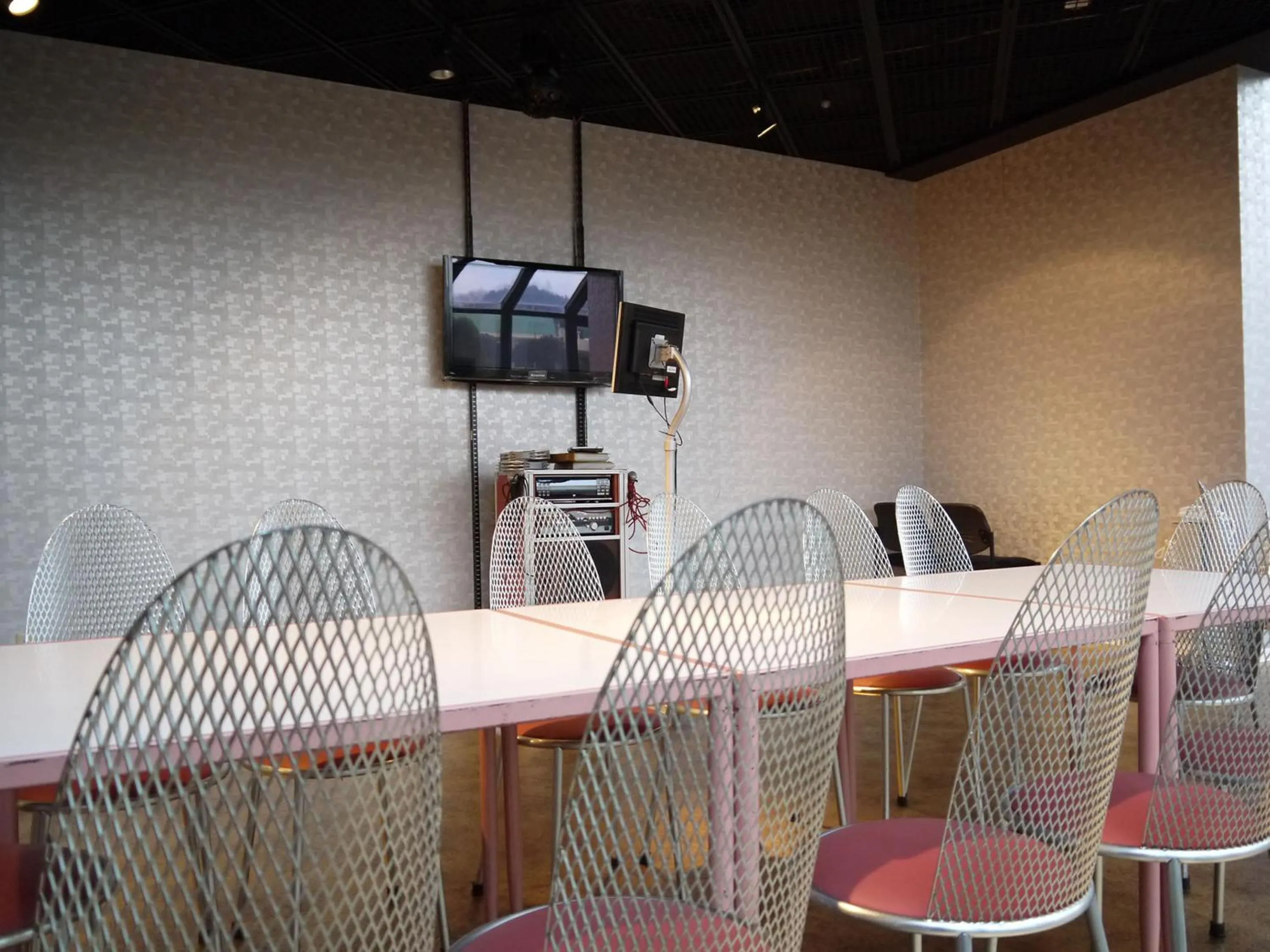 Karaoke, TV/Entertainment Center in Spring Golf and Art Resort Awaji