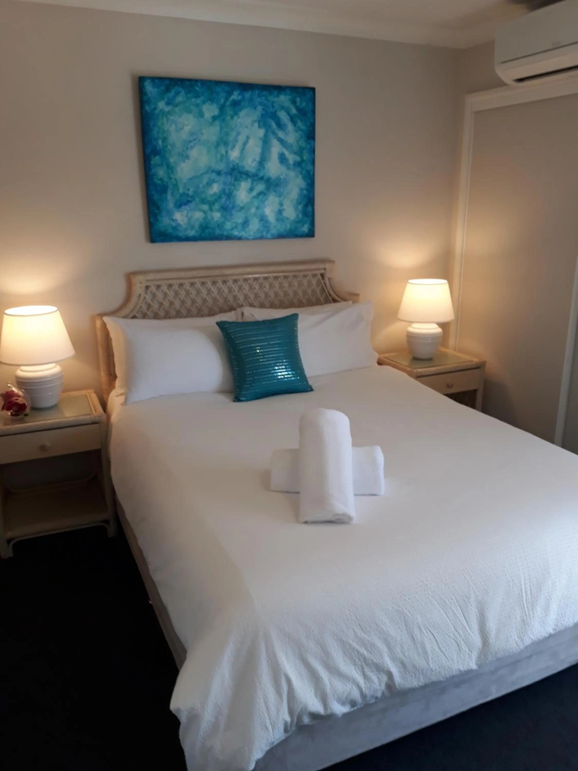 Bedroom, Bed in Pandanus Coolum Beach