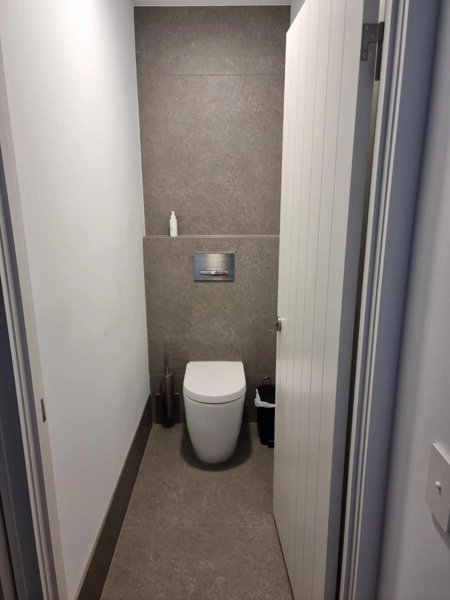 Toilet in Pandanus Coolum Beach