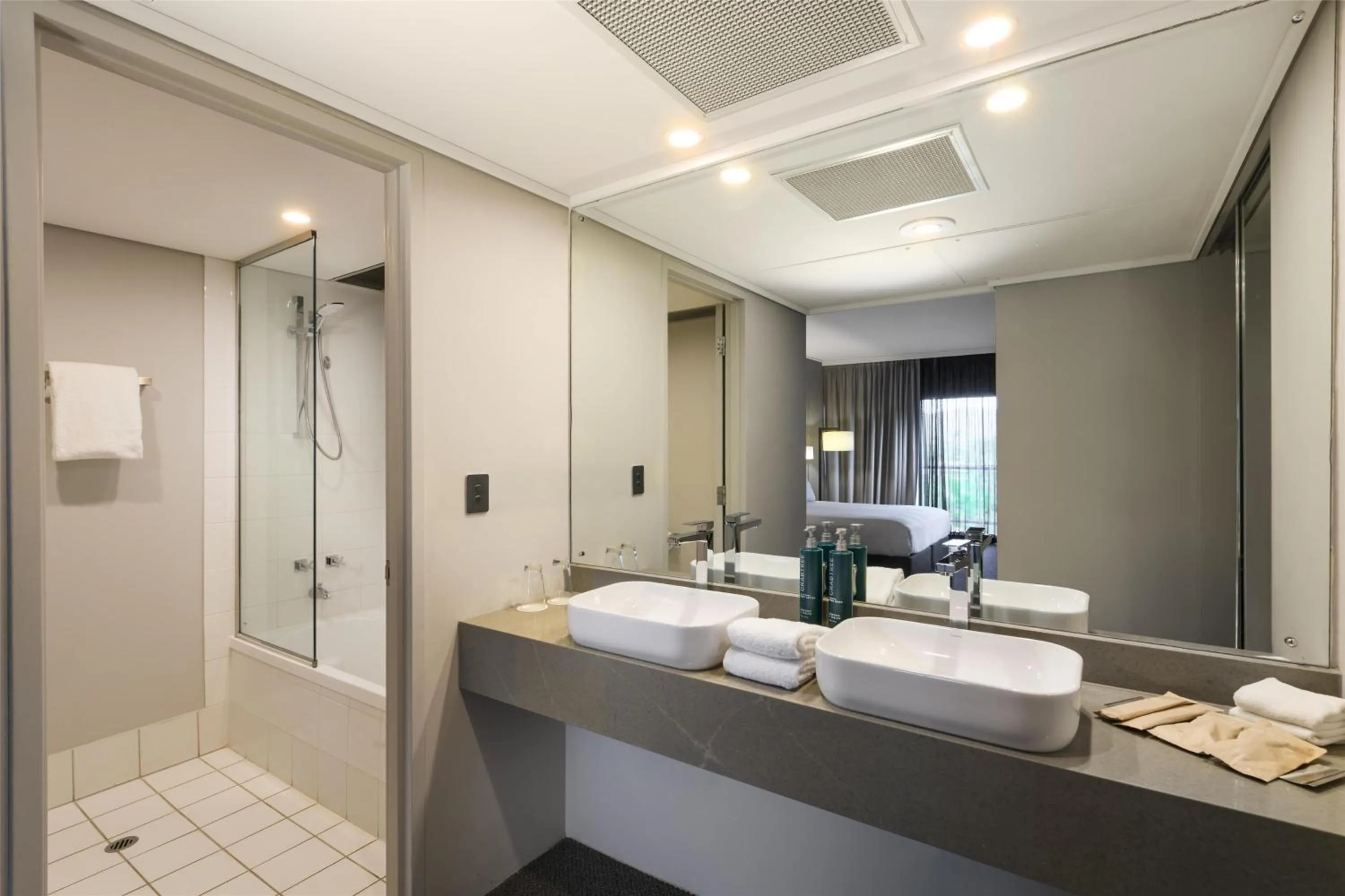 Bathroom in DoubleTree by Hilton Alice Springs