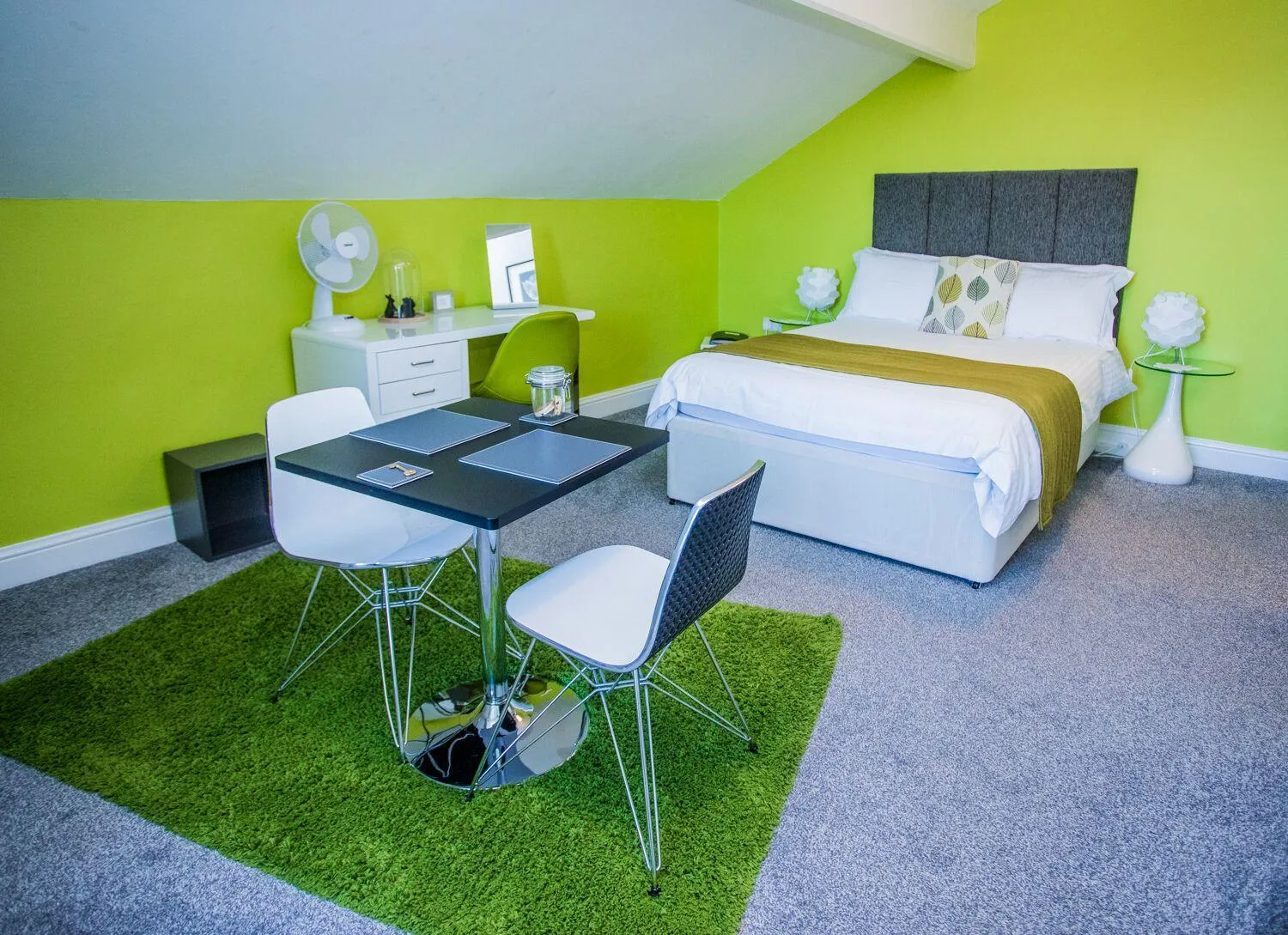 Photo of the whole room, Bed in James' Place at Dowlais